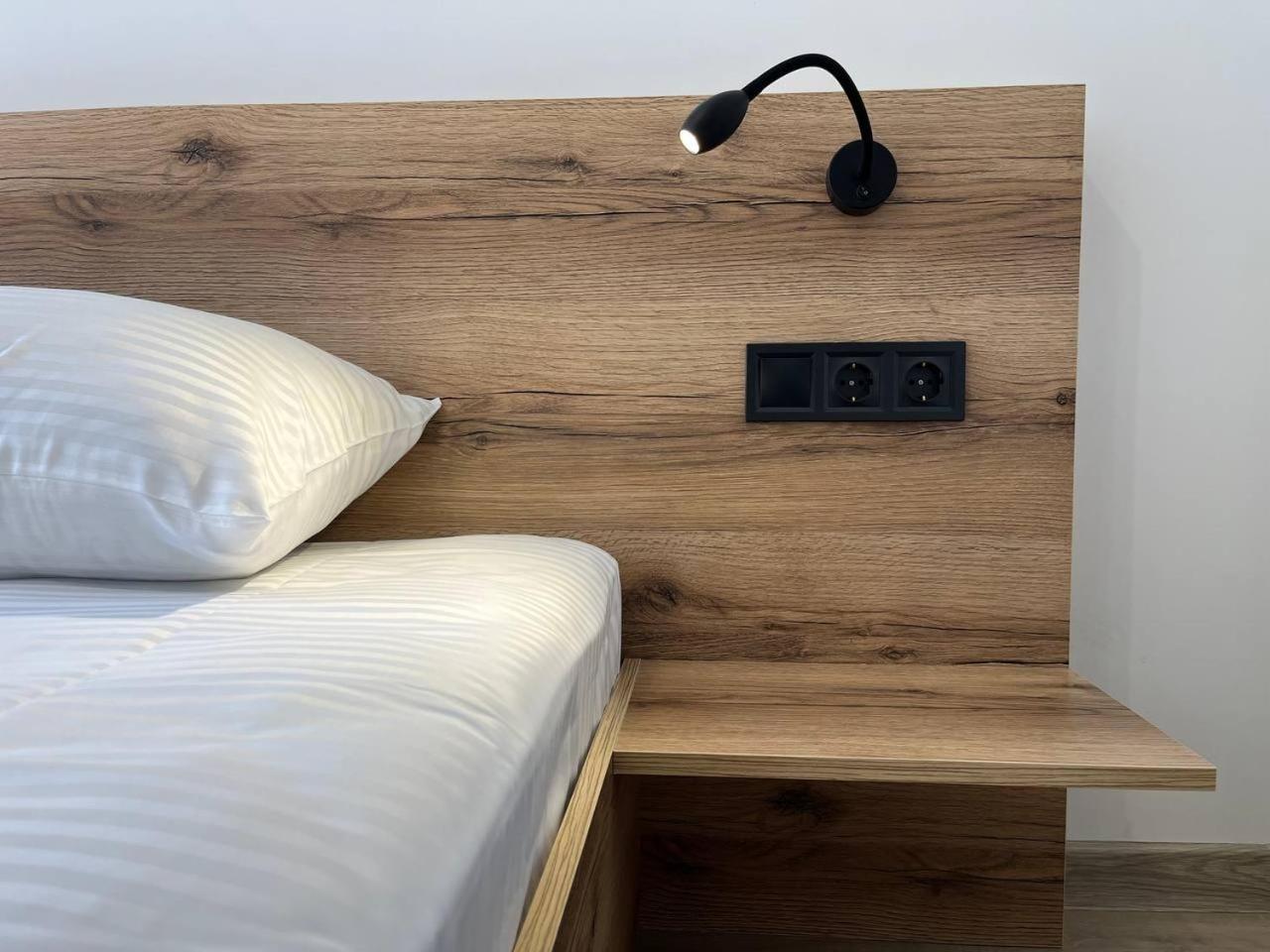 Deluxe Double Room with Bath photo 2