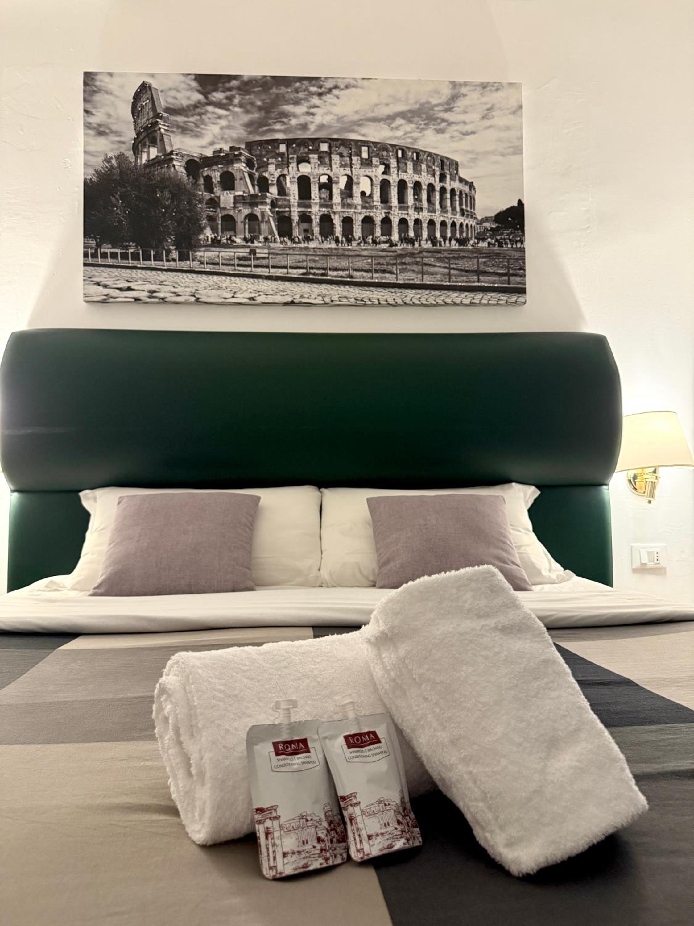 Double Room with Private Bathroom photo 1