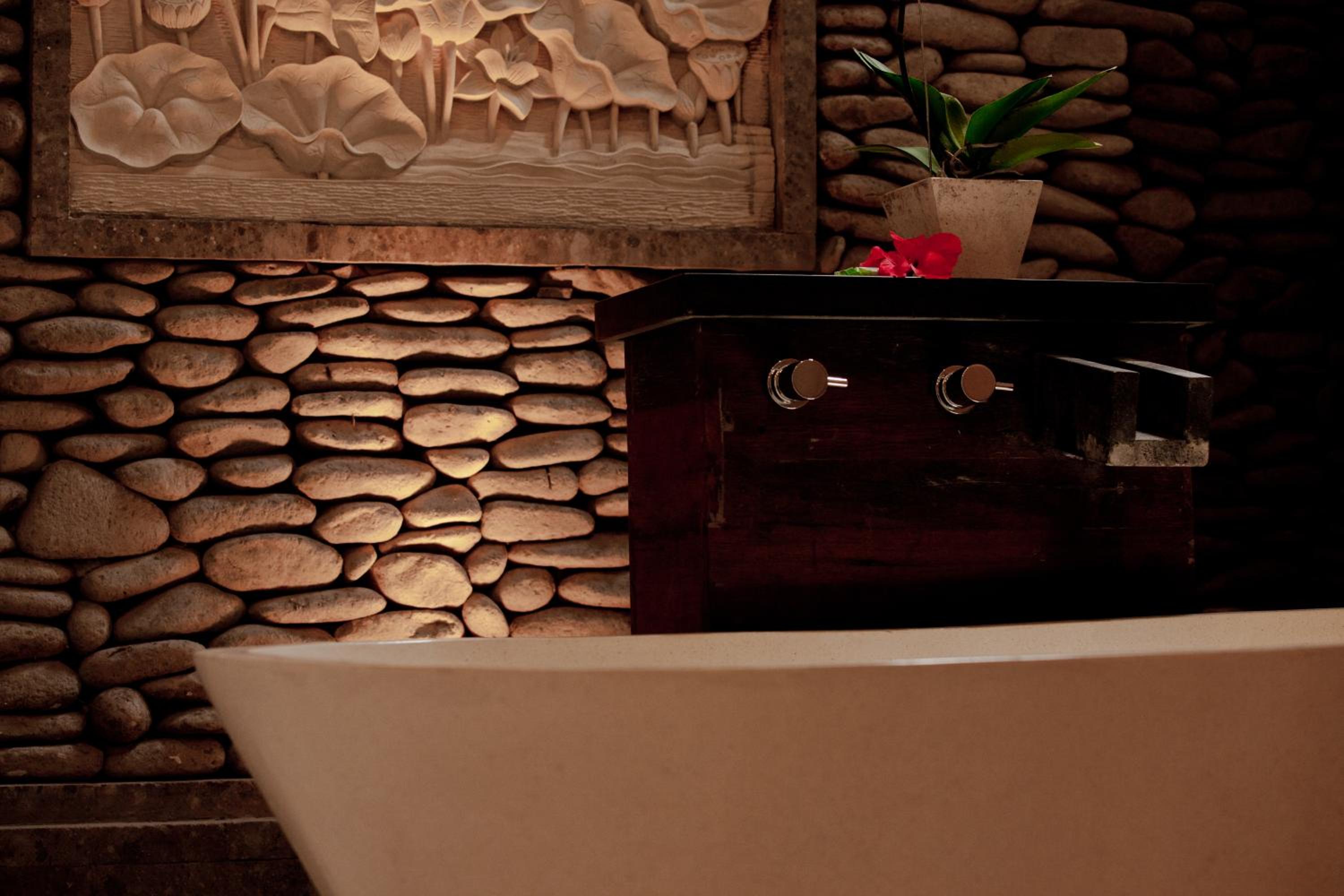Suite - Free Welcome Massage and Afternoon Tea - Photo 8