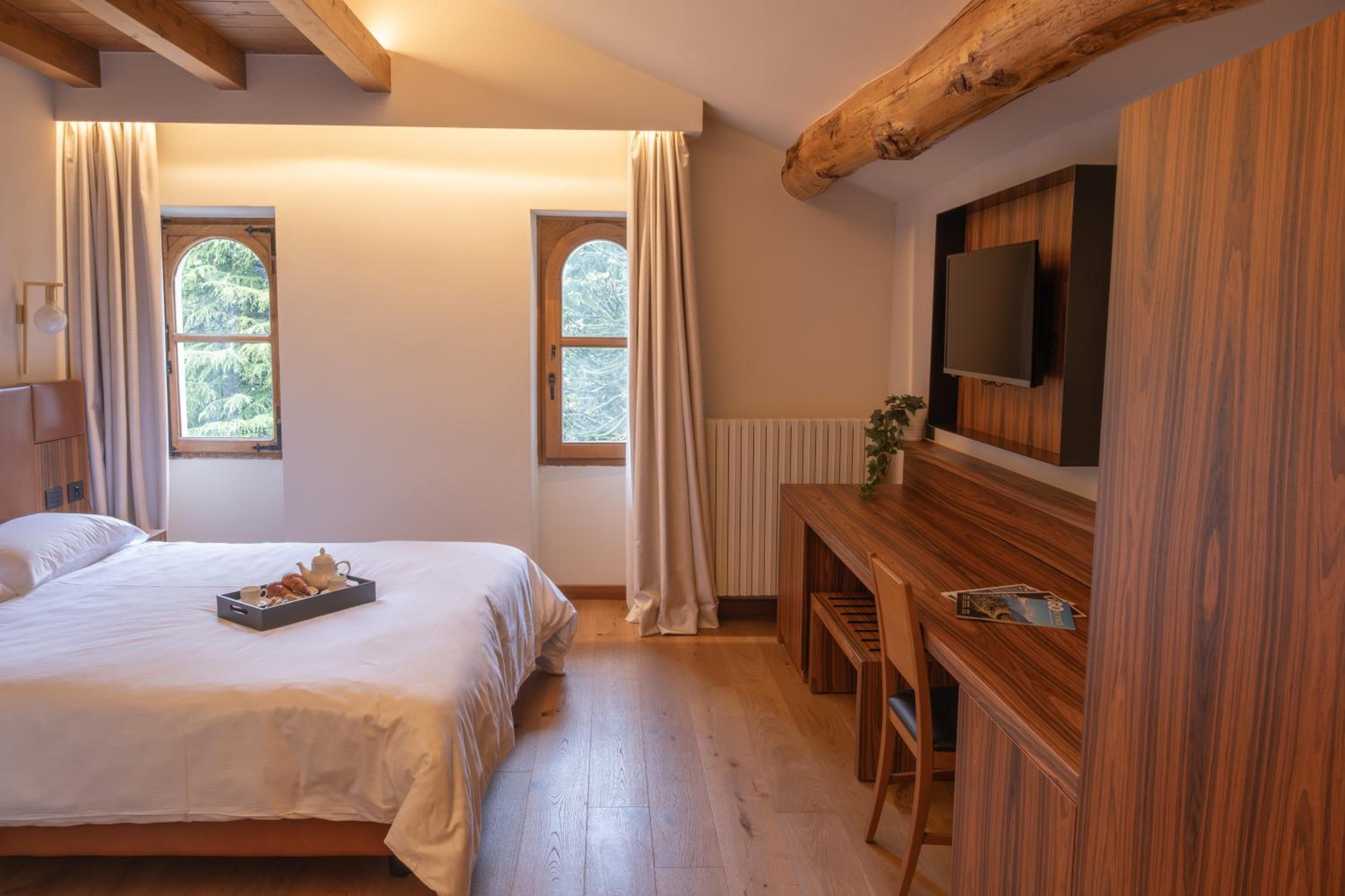 Double Room with Mountain View