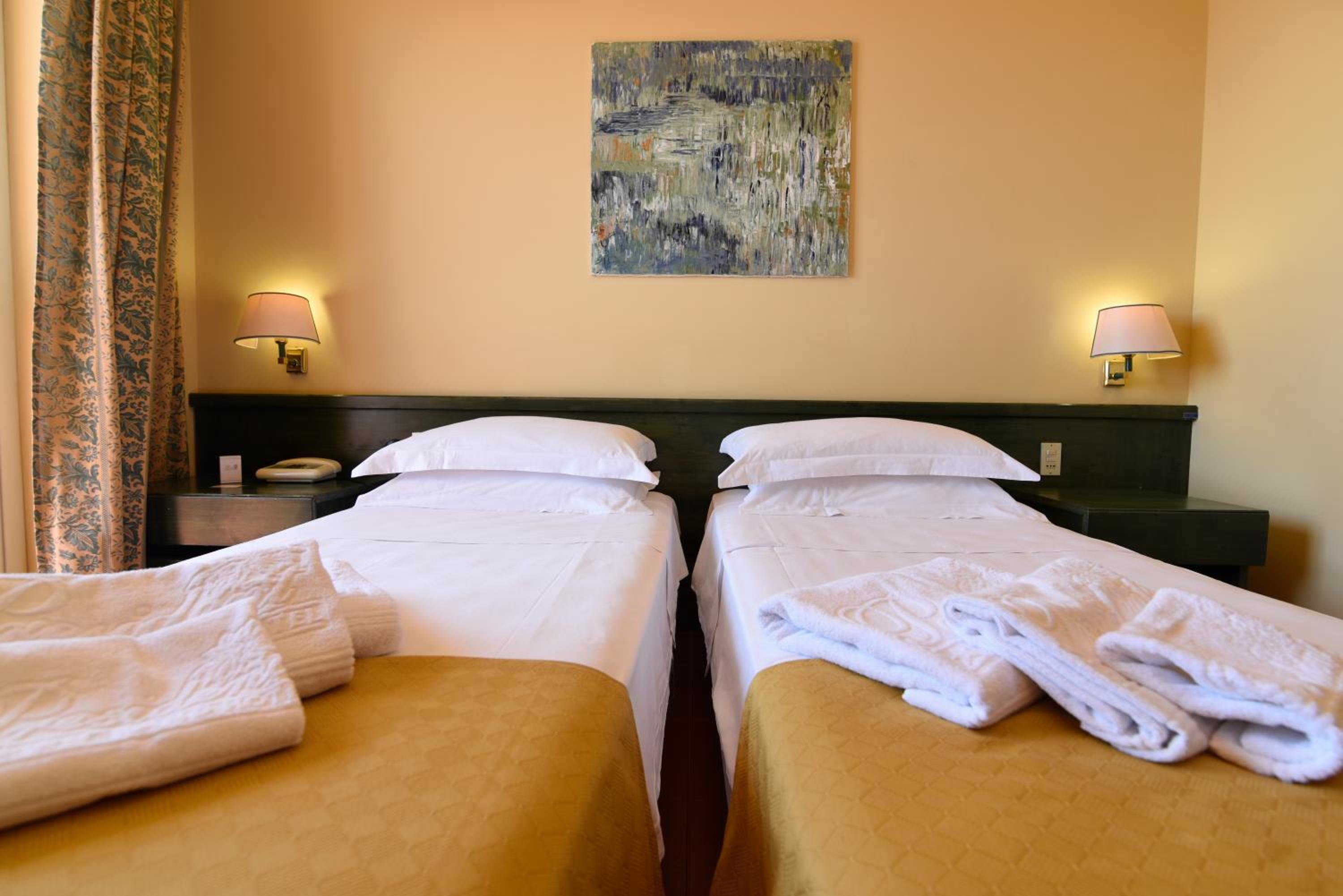 Economy Triple Room