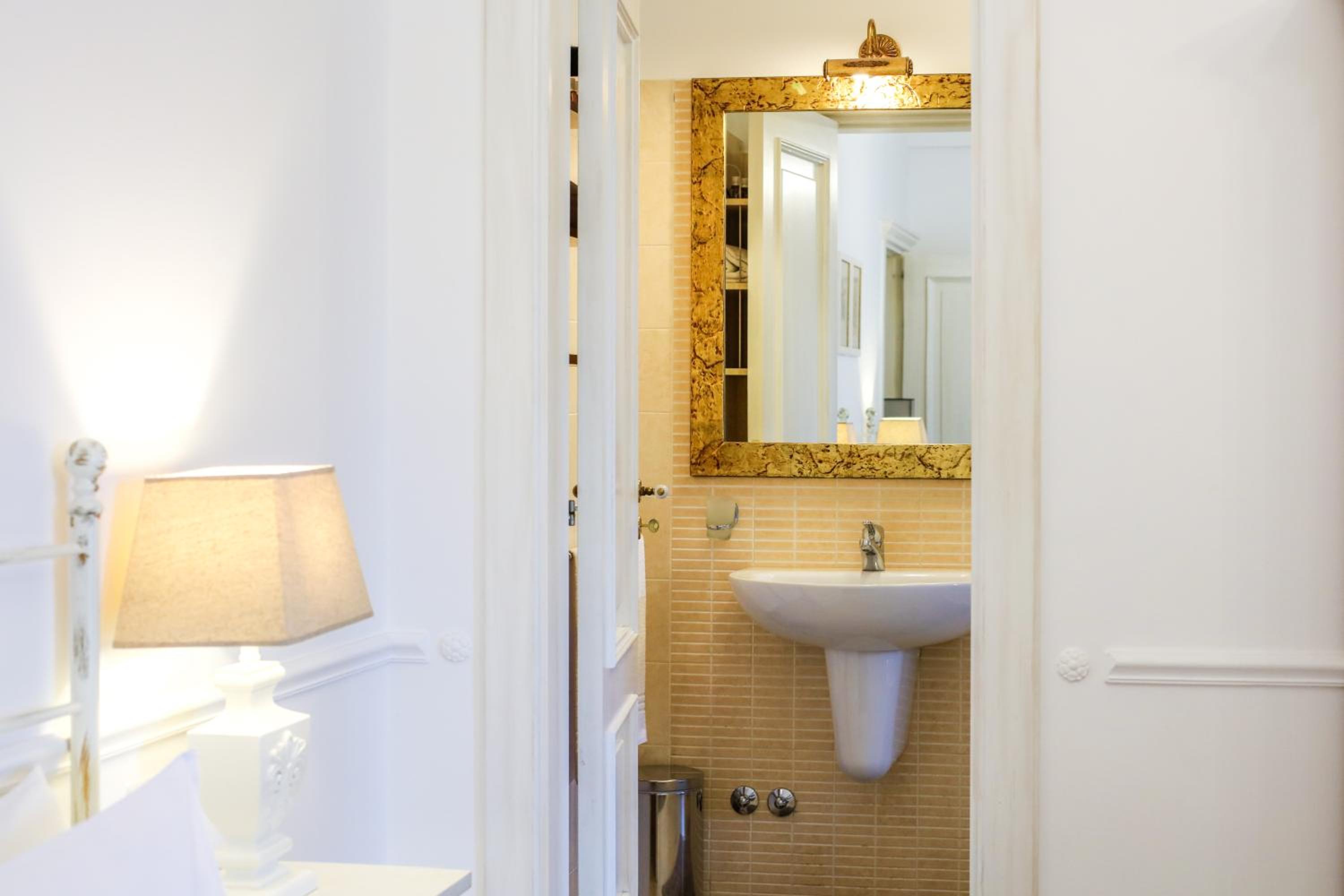 Deluxe Triple Room photo 2