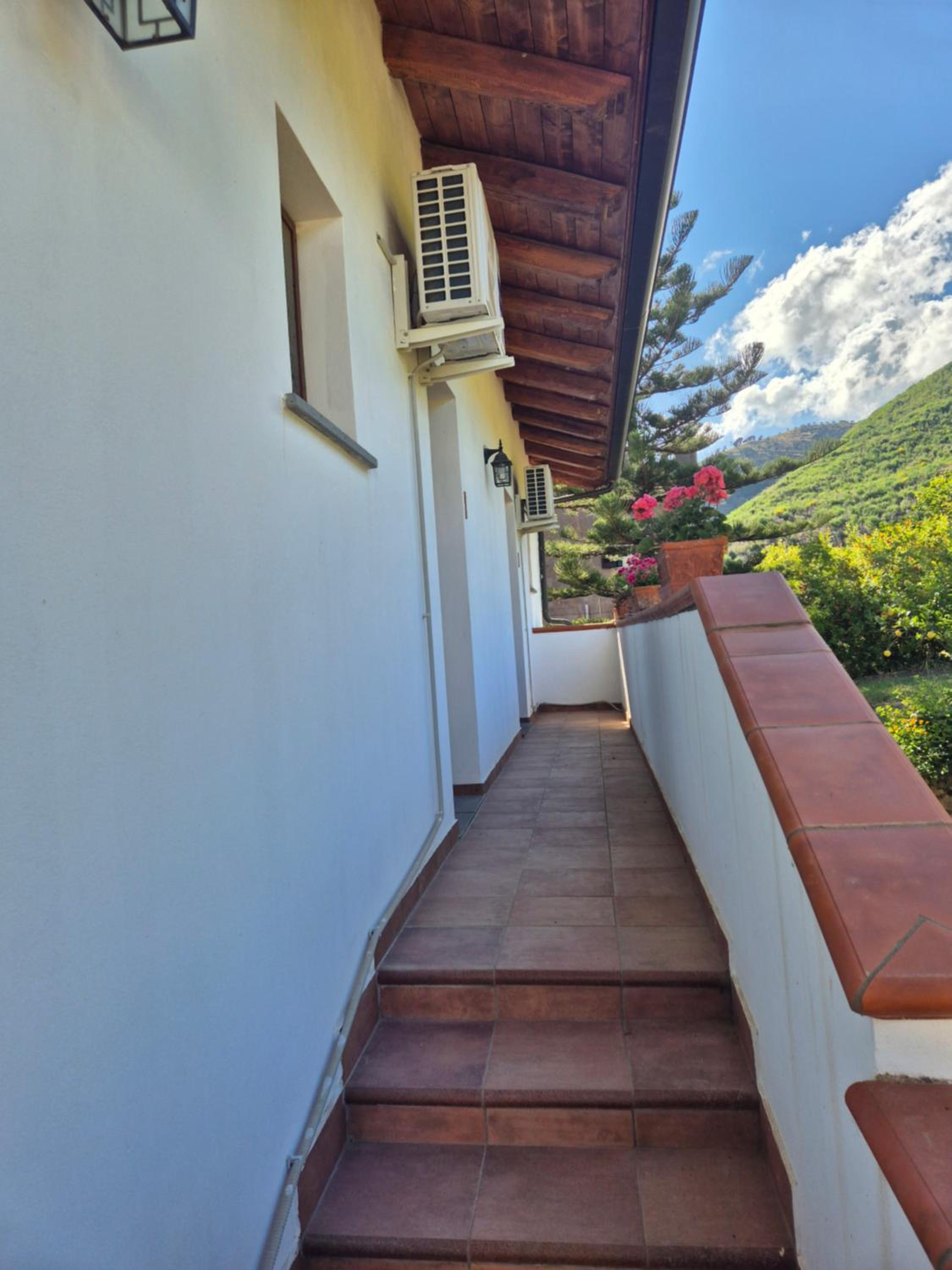 Superior Triple Room with Sea View photo 3