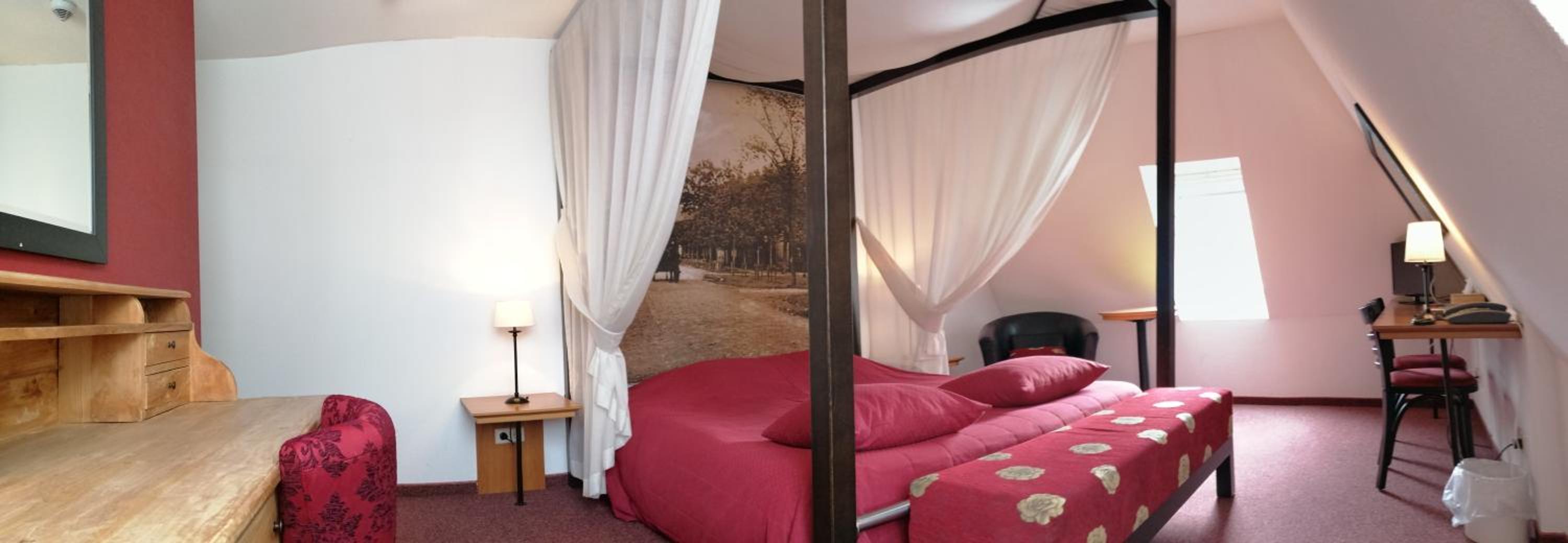 Deluxe Double Room - Photo 8