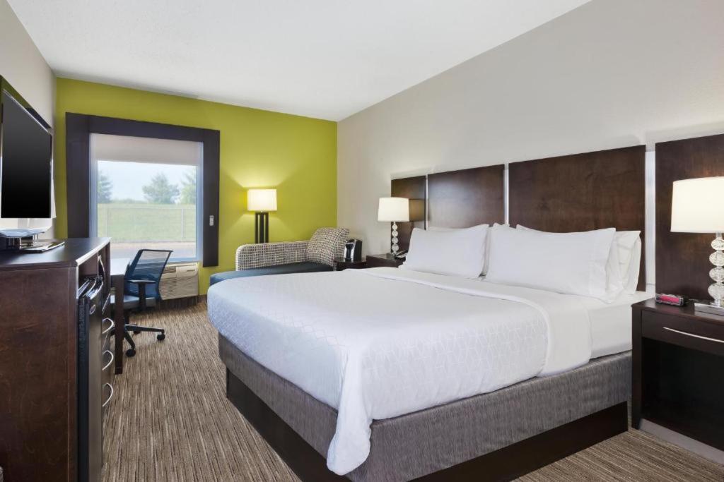 Standard Room - Photo 1
