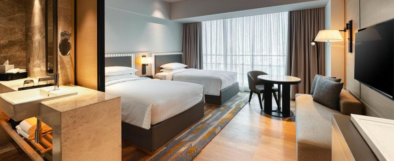 Superior Twin Room with City View photo 1