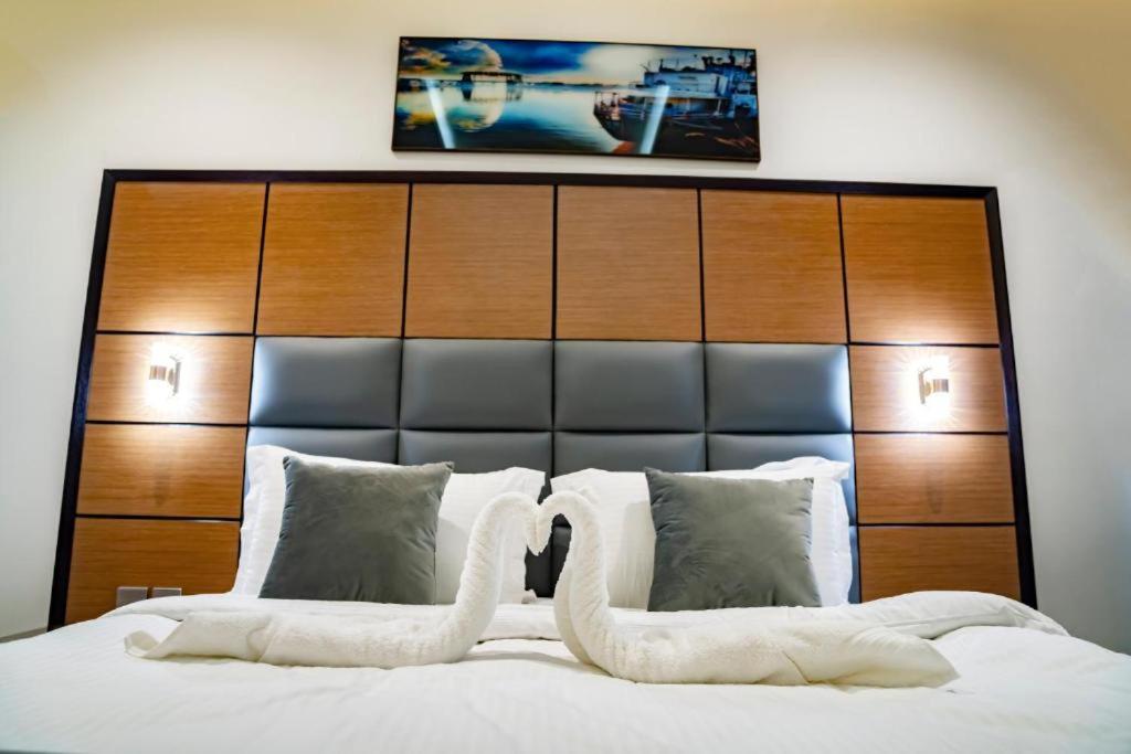 Three-Bedroom Premium Apartment