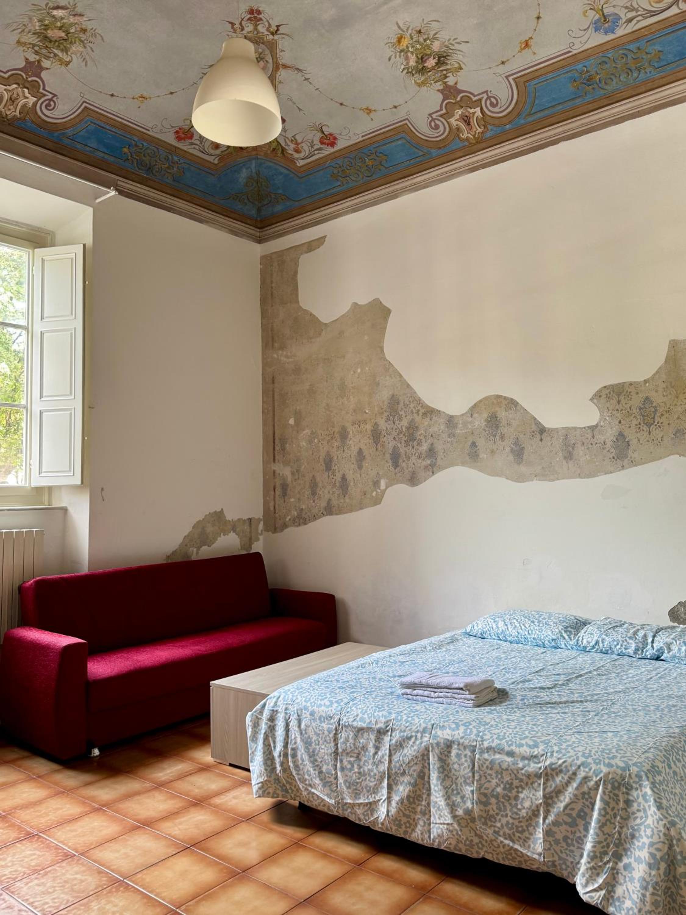 Queen Room with Shared Bathroom