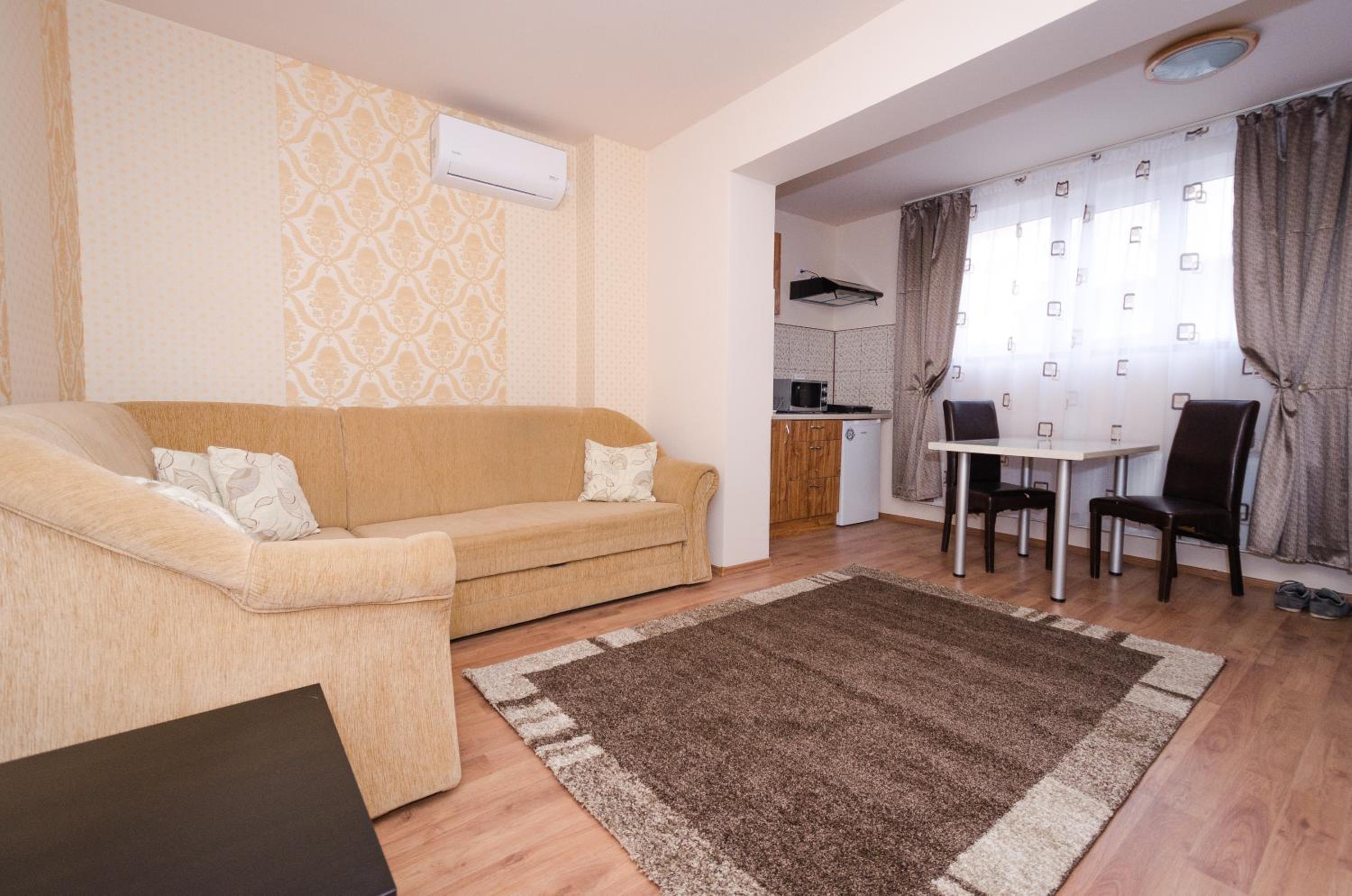 Apartment photo 1