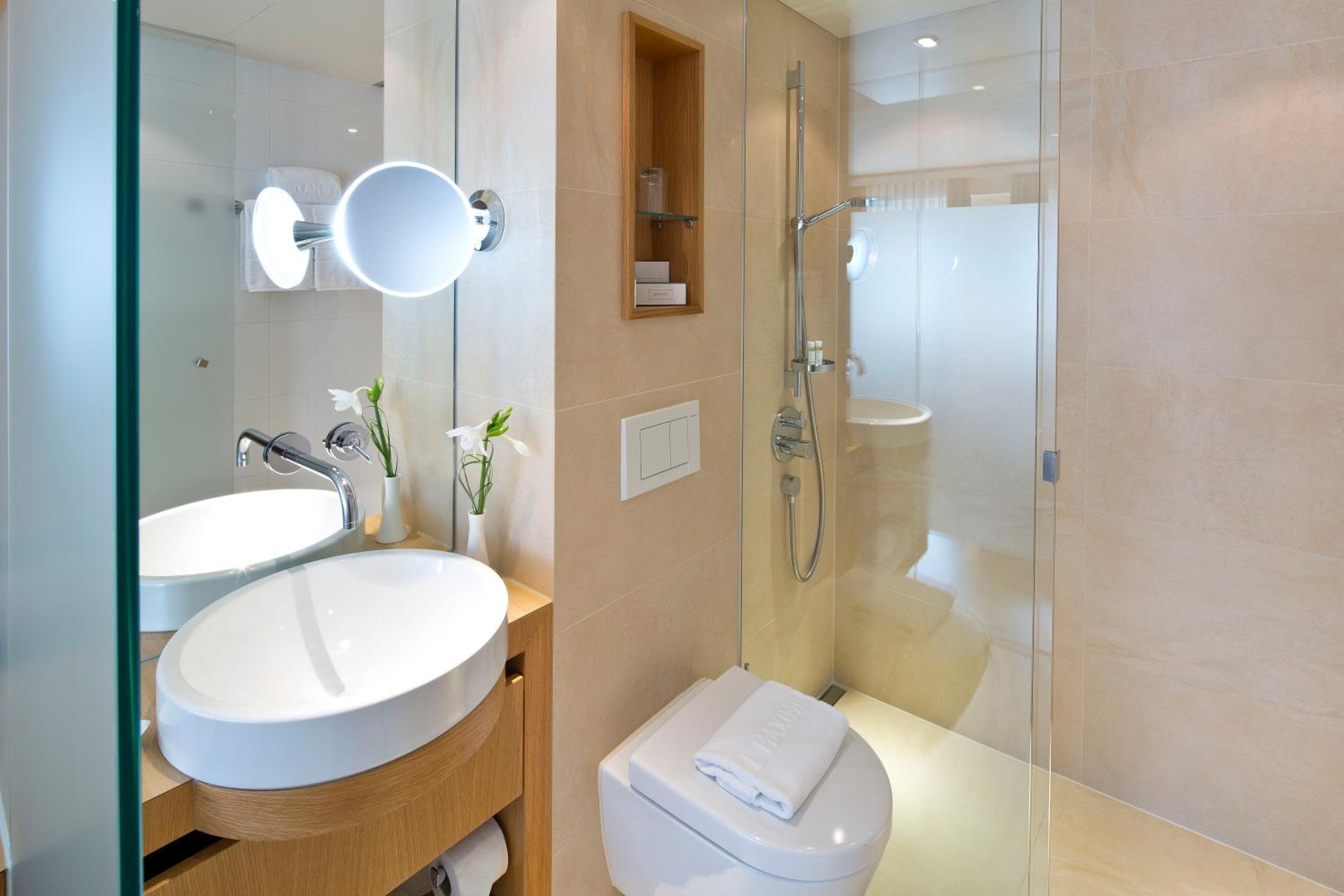 Double or Twin Room with Air Conditioning - Photo 2