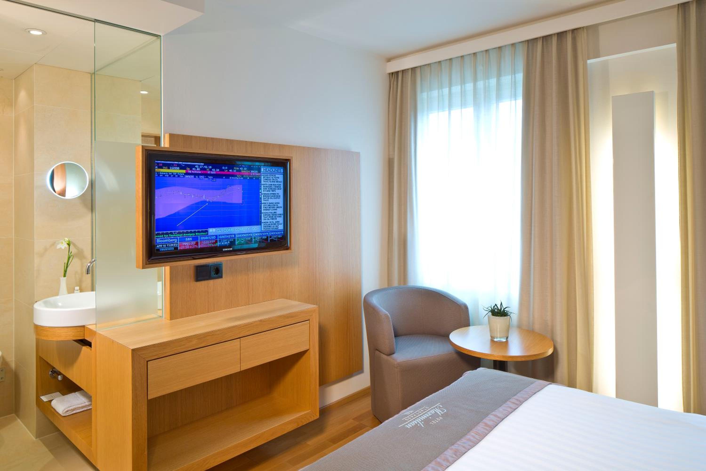 Economy Double Room with Air Conditioning - Photo 3