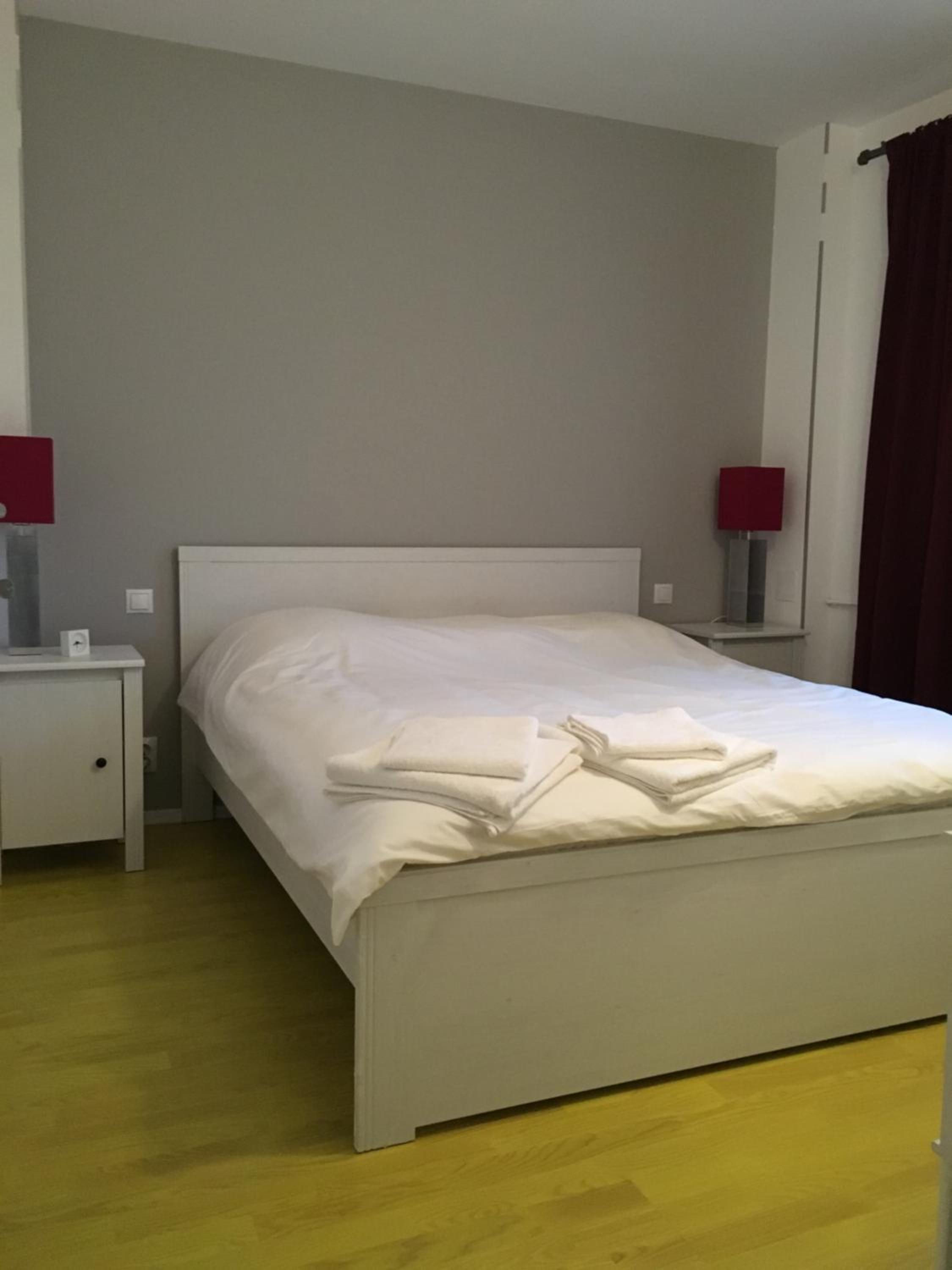 Two-Bedroom Apartment - Photo 17