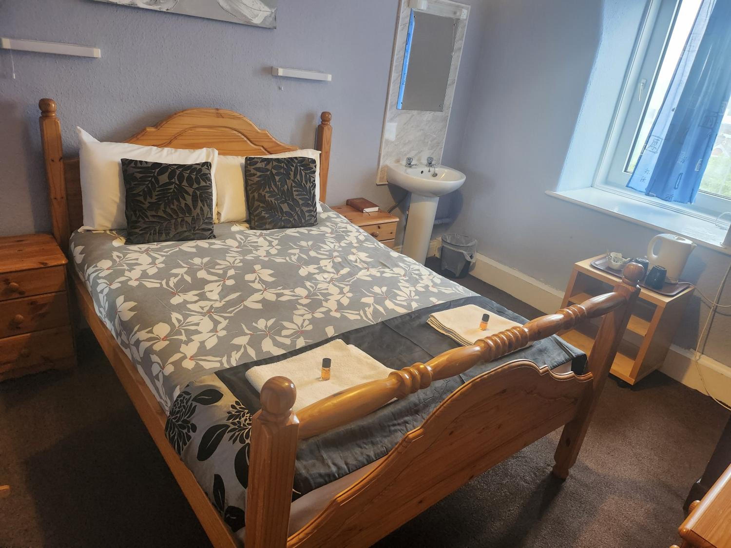 Double Room - Photo 5
