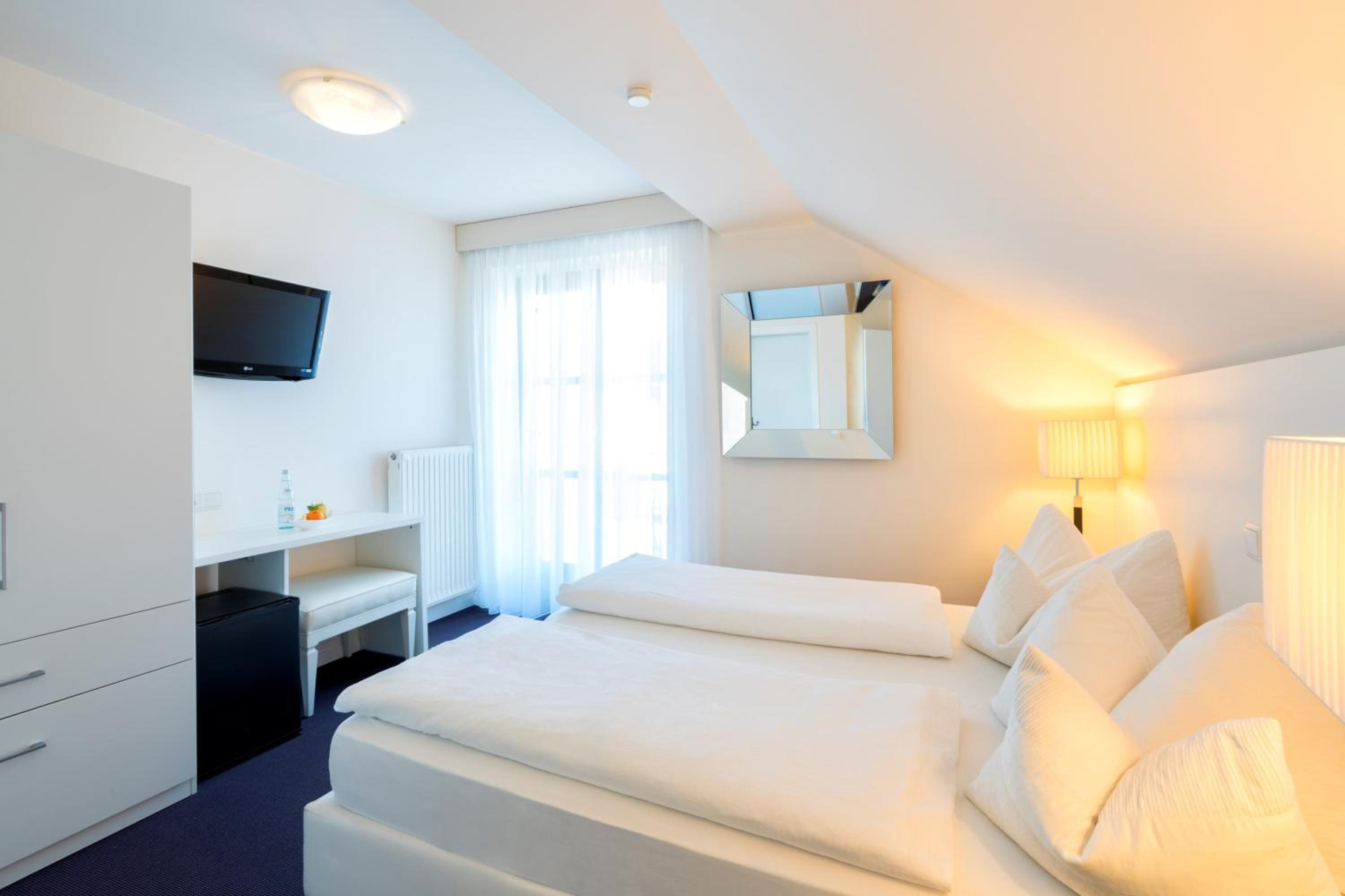 Superior Double Room - Photo 2