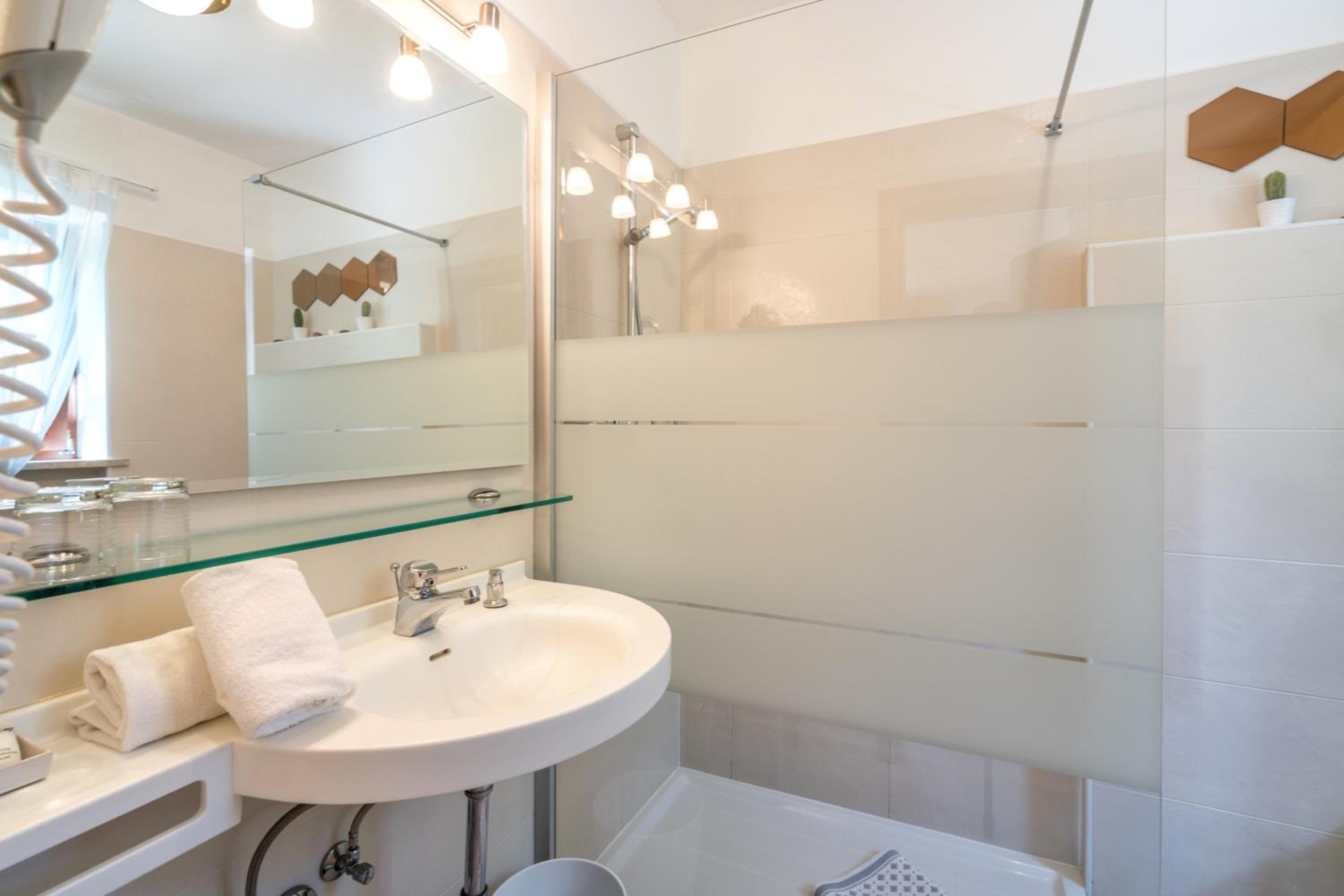 Superior Double Room - Photo 7