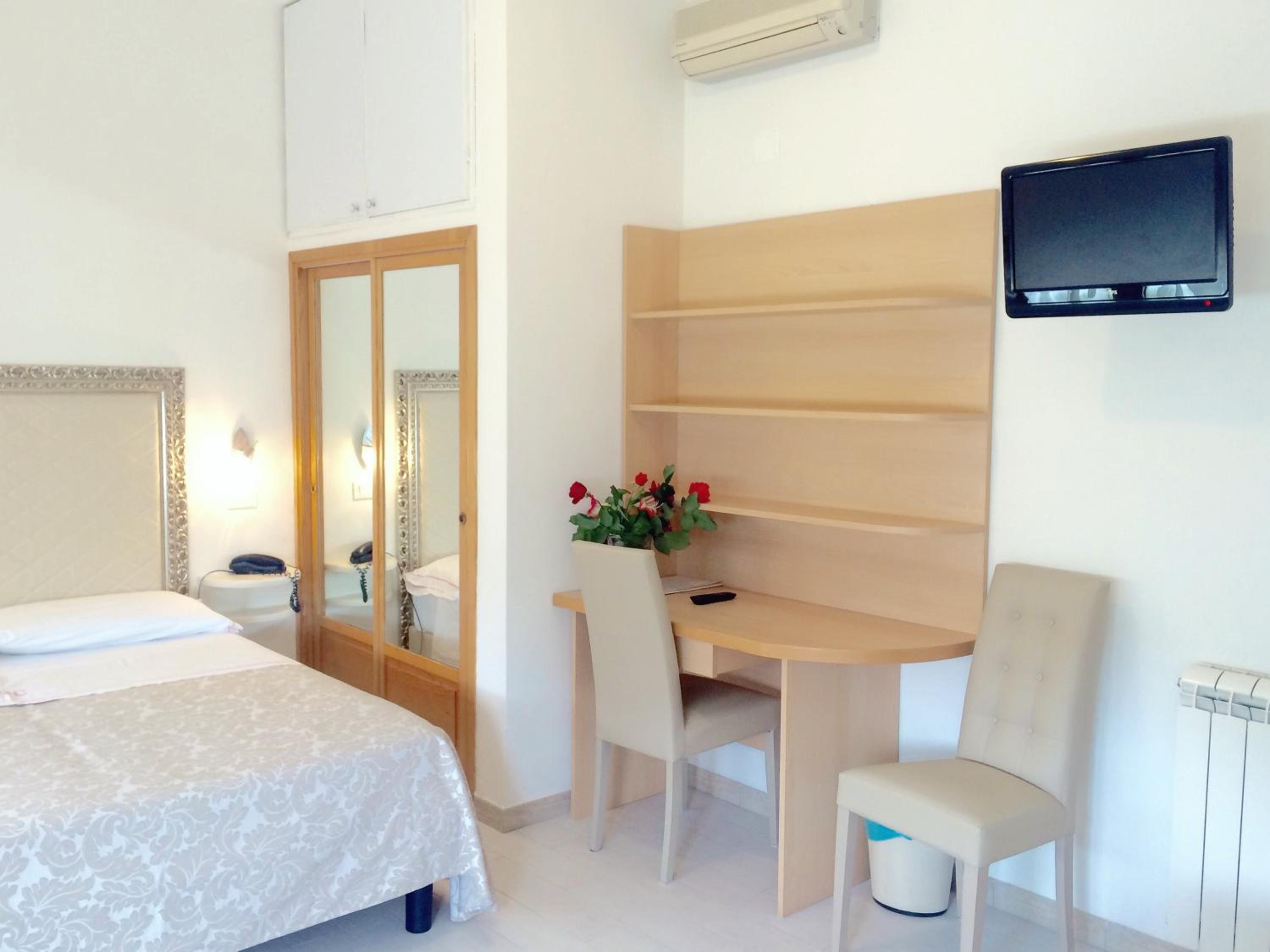 Double or Twin Room photo 1
