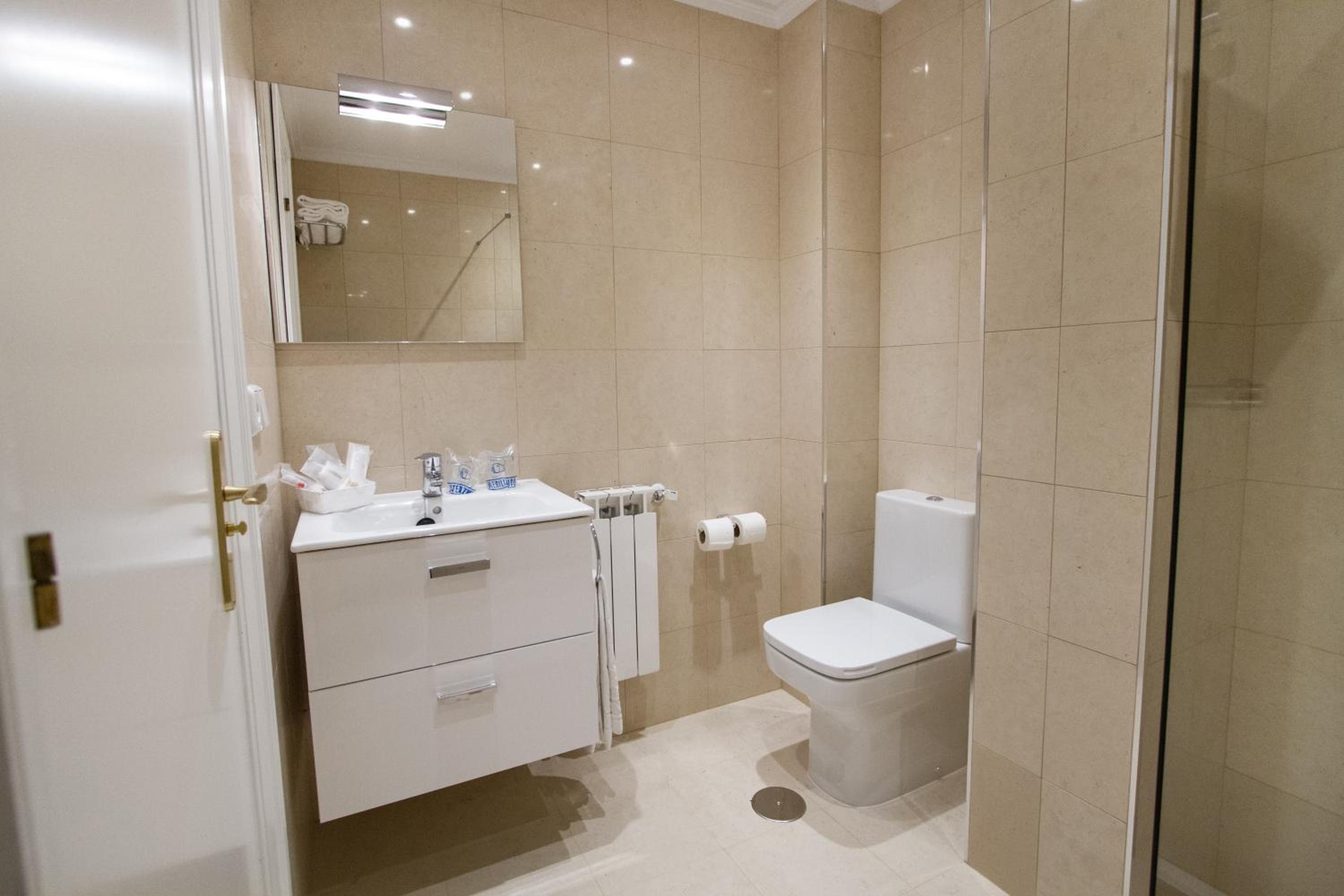 Superior Double Room with Balcony and Sea View photo 2