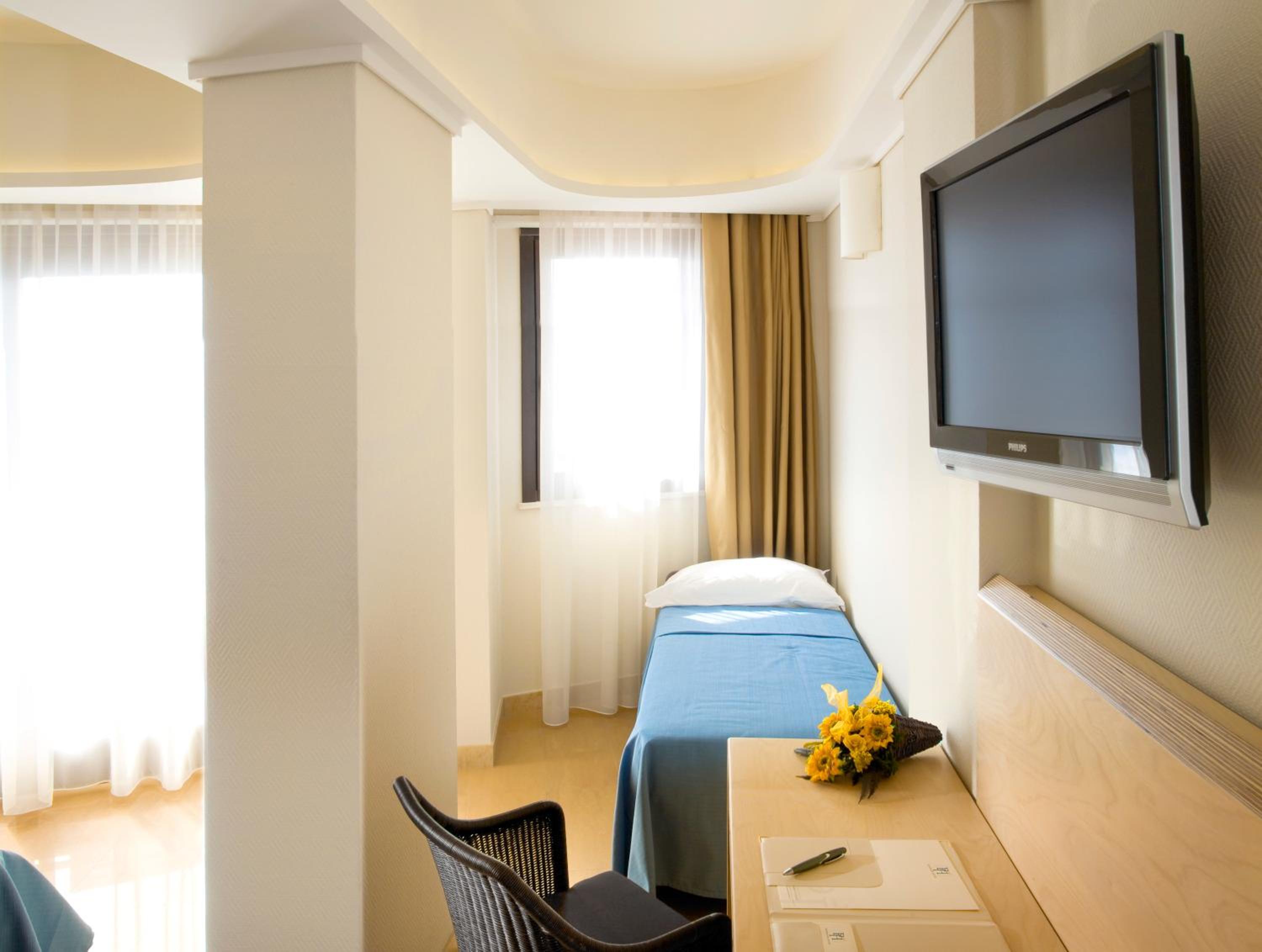Triple Room with Sea View