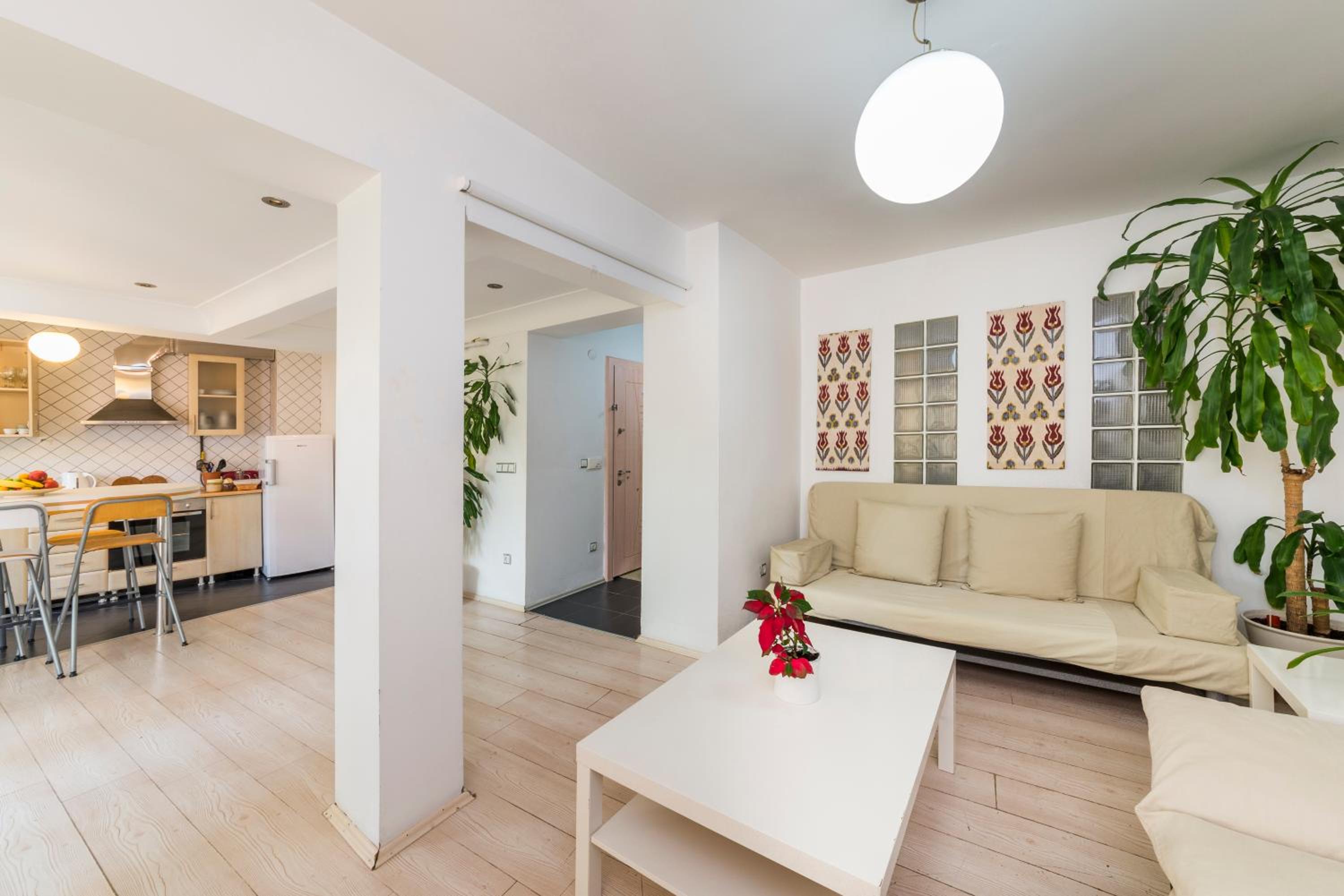 One-Bedroom Apartment with Garden View photo 1