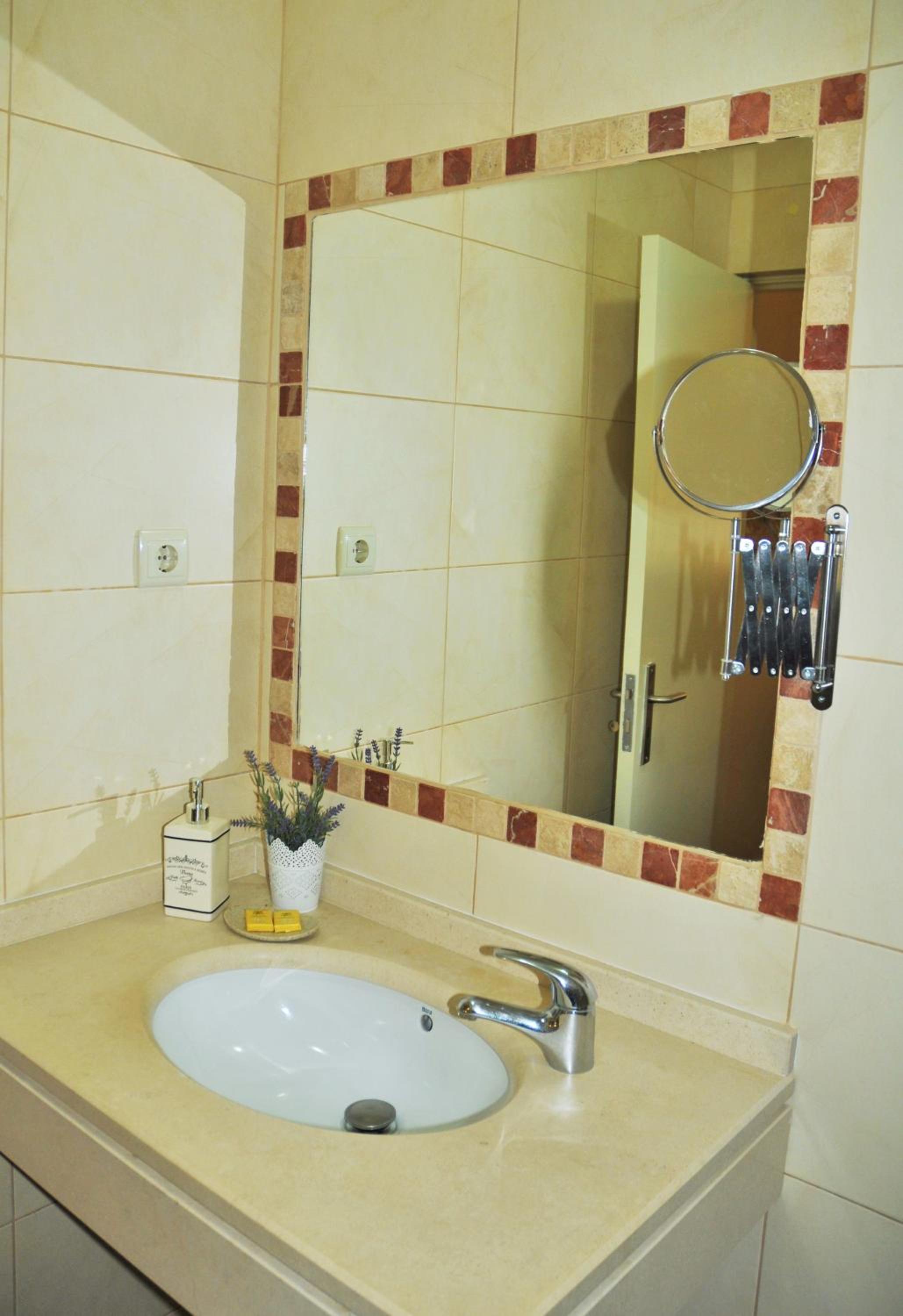 Deluxe Double Room with Balcony - Photo 2