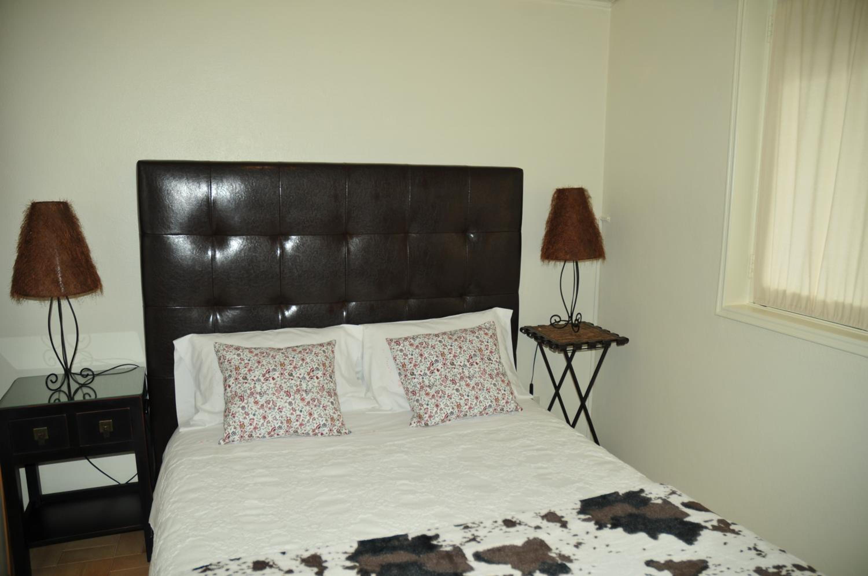 Deluxe Double Room with Balcony - Photo 4