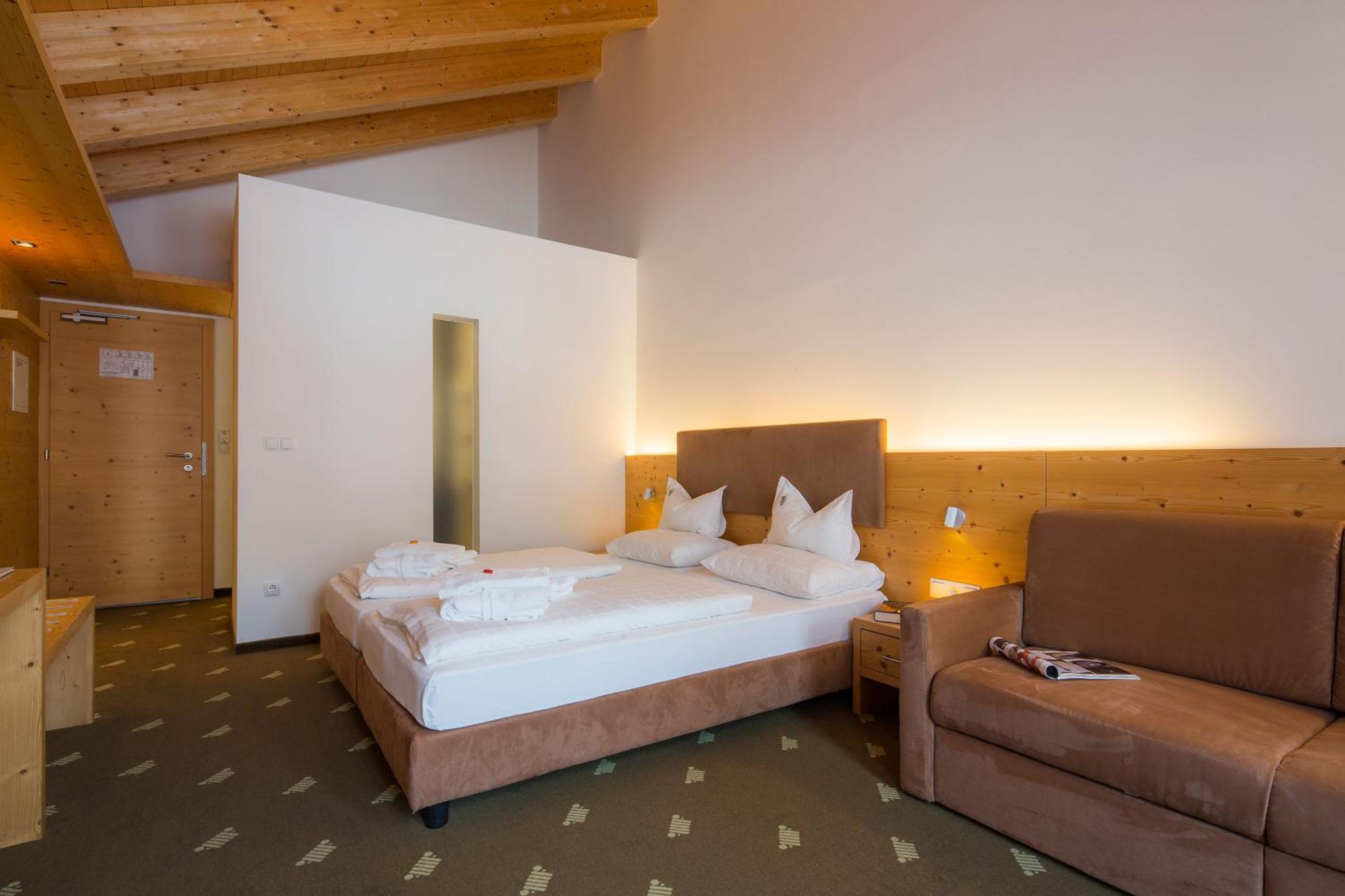 Double or Twin Room - Attic - Photo 2