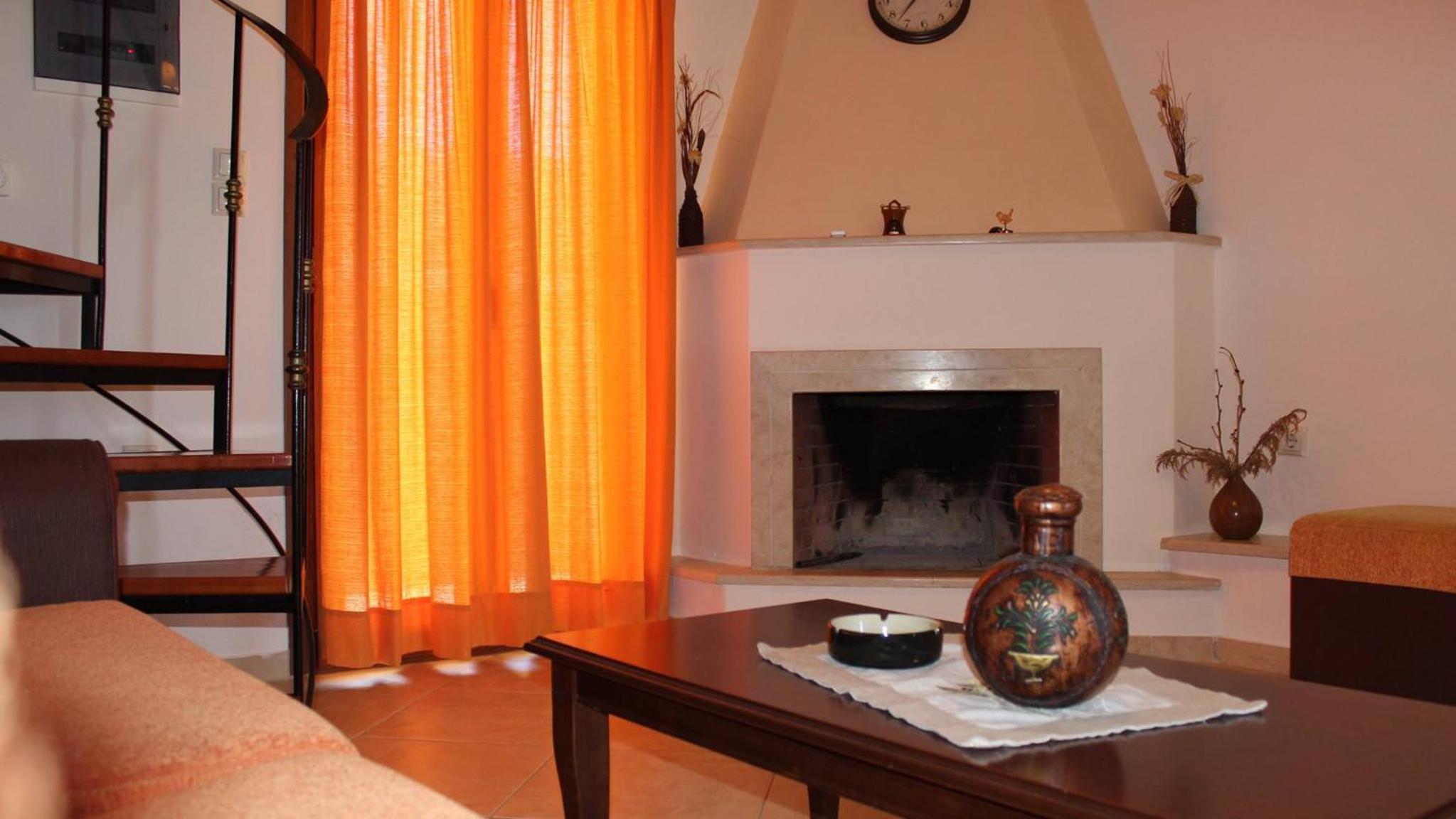 Family Apartment with Mountain View - Split Level photo 3