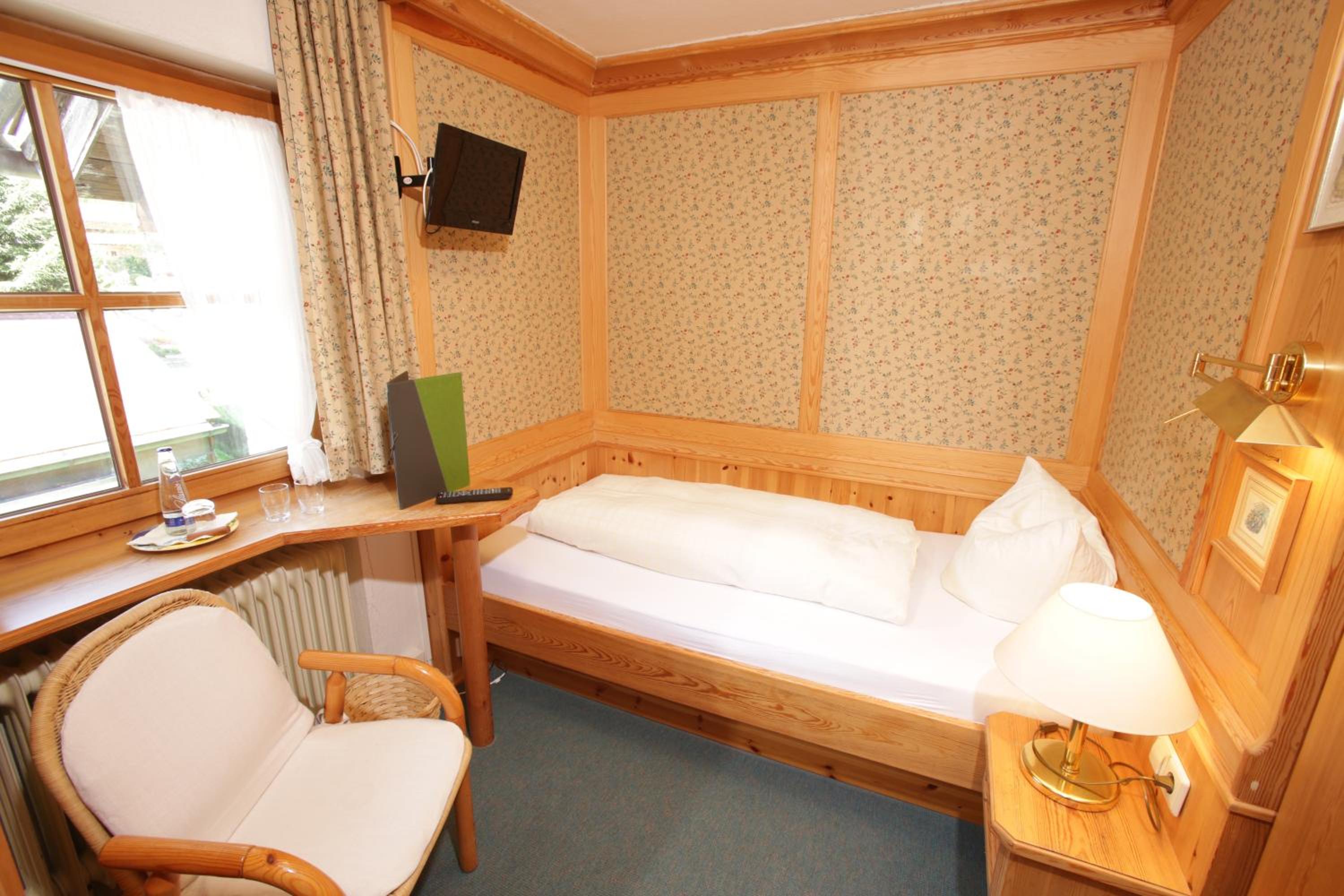 Single Room photo 3