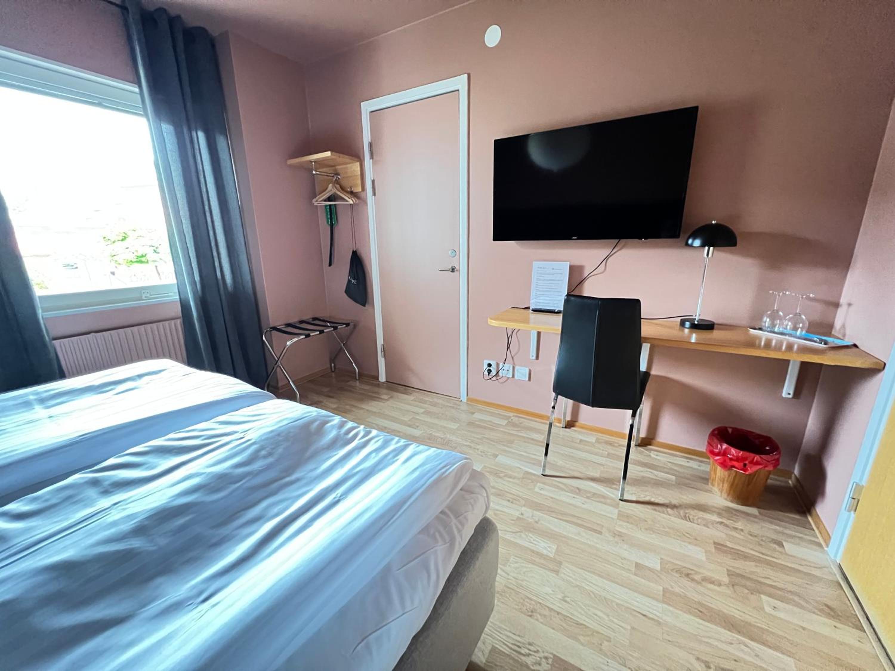 Double Room with Private Bathroom photo 1