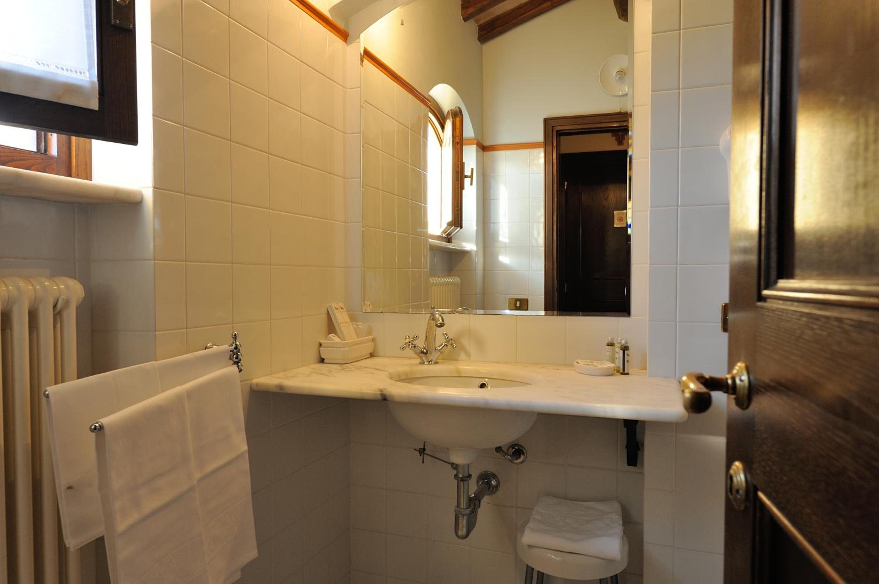 Quadruple Room - Photo 2
