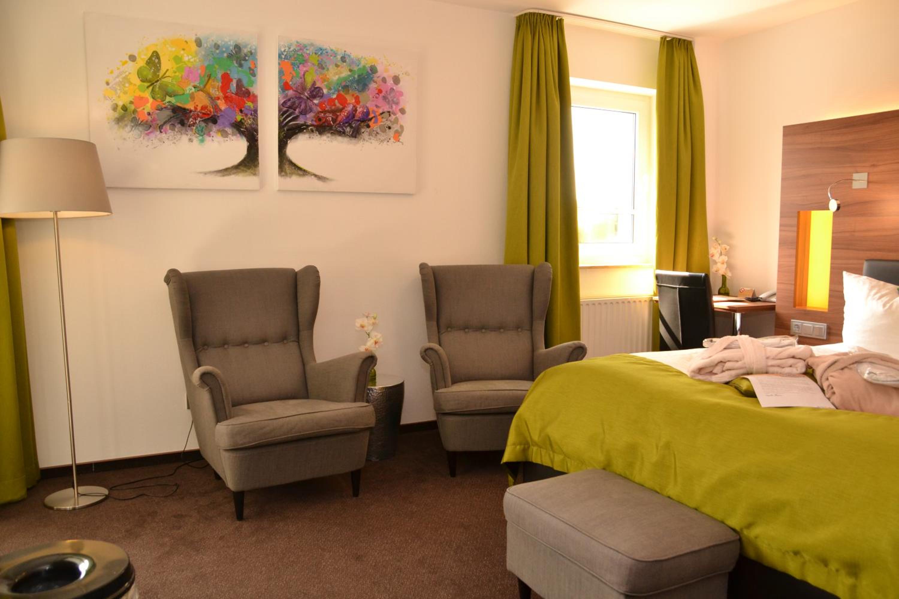 Wellness Suite with Balcony - Photo 5