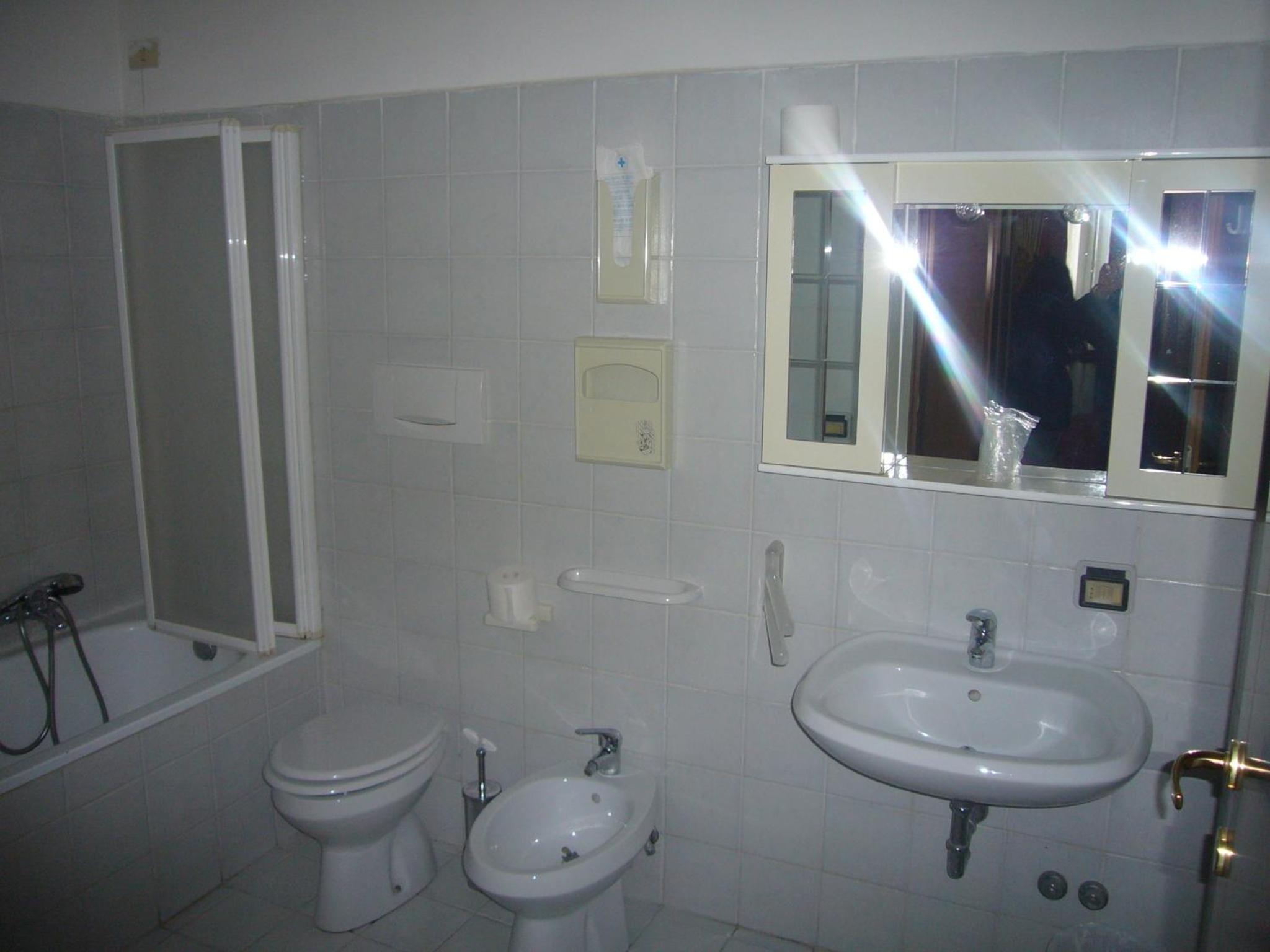 Standard Twin Room photo 2