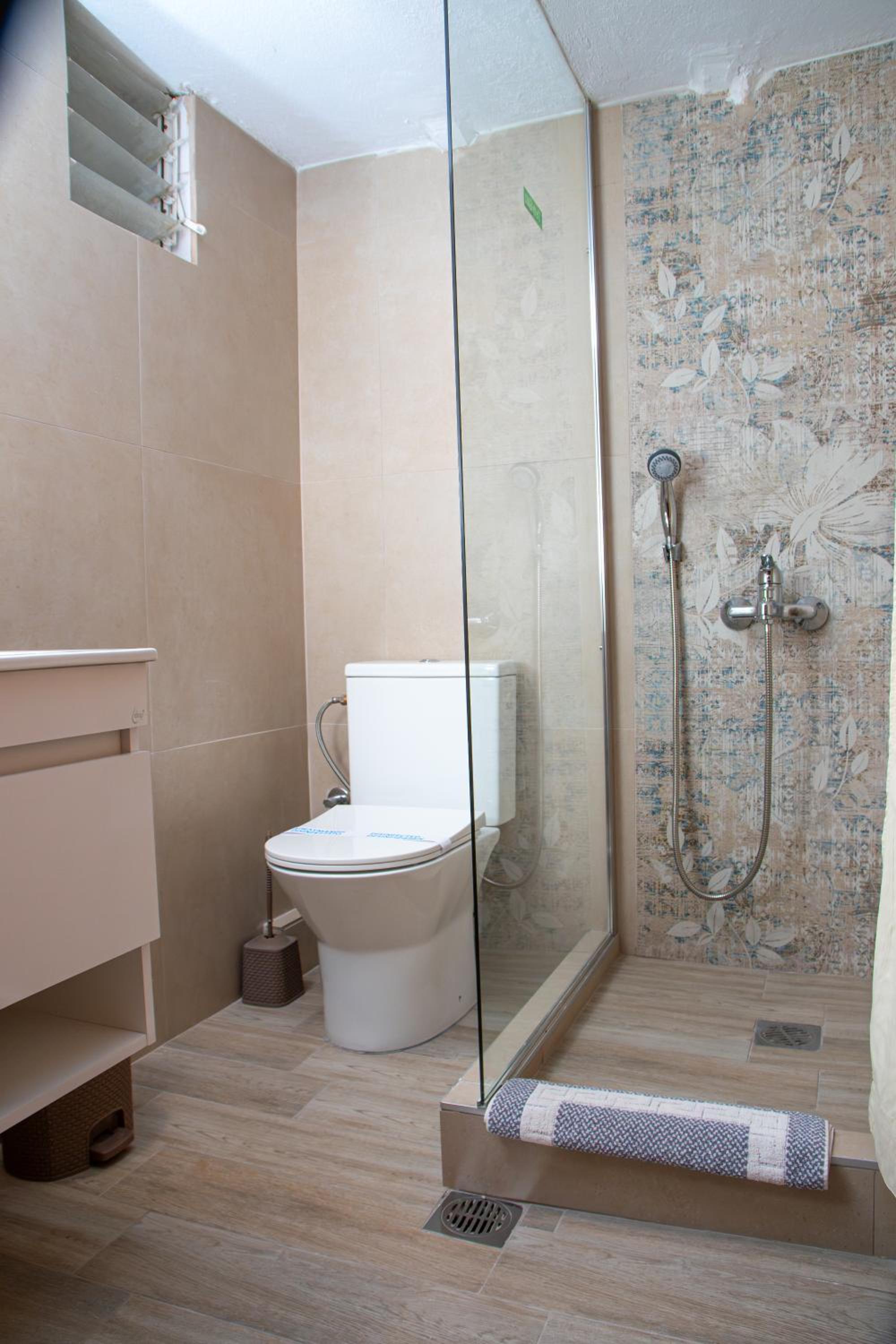 Two-Bedroom Deluxe Apartment with Balcony photo 3