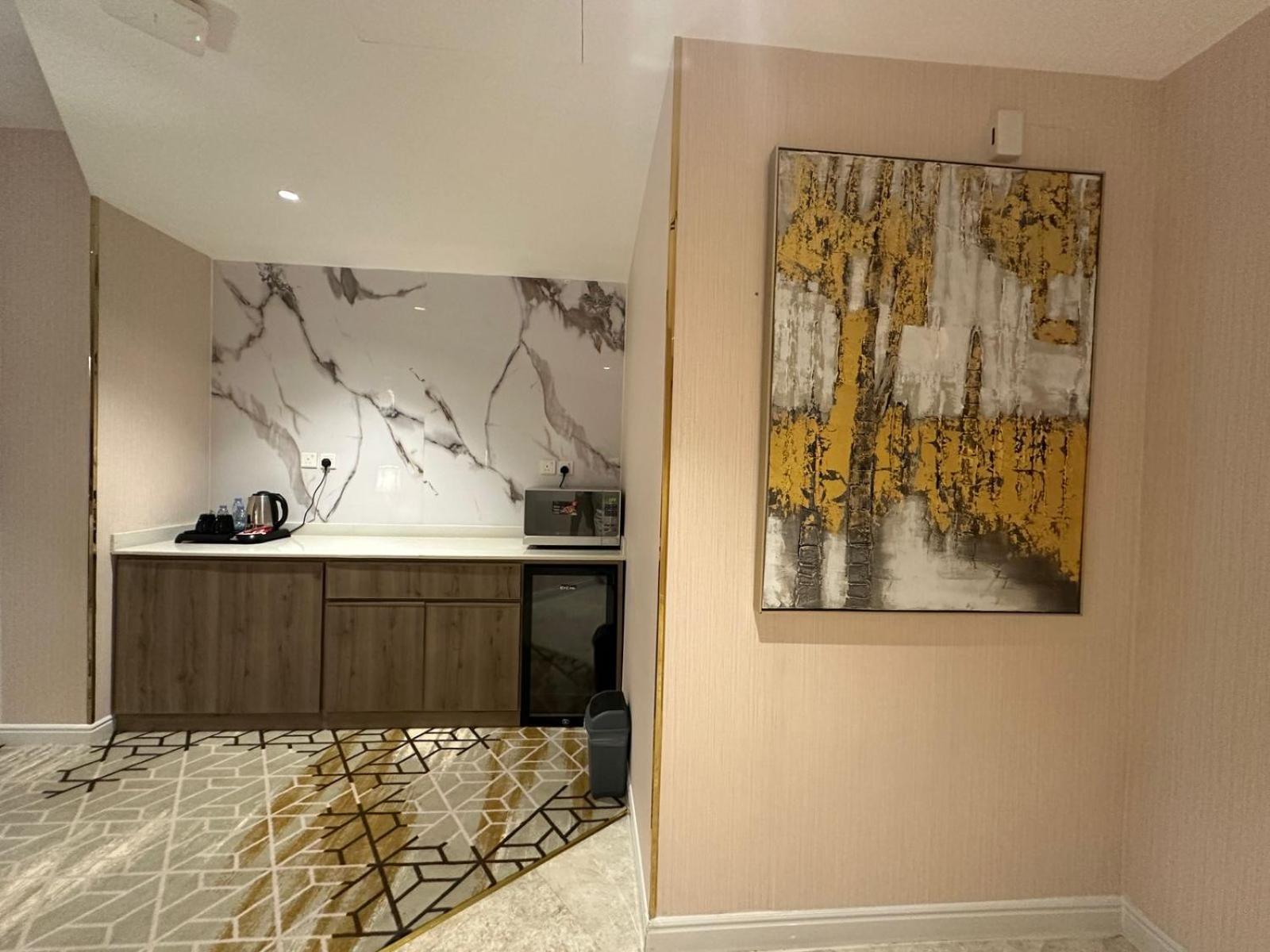 Deluxe Triple Room photo 3