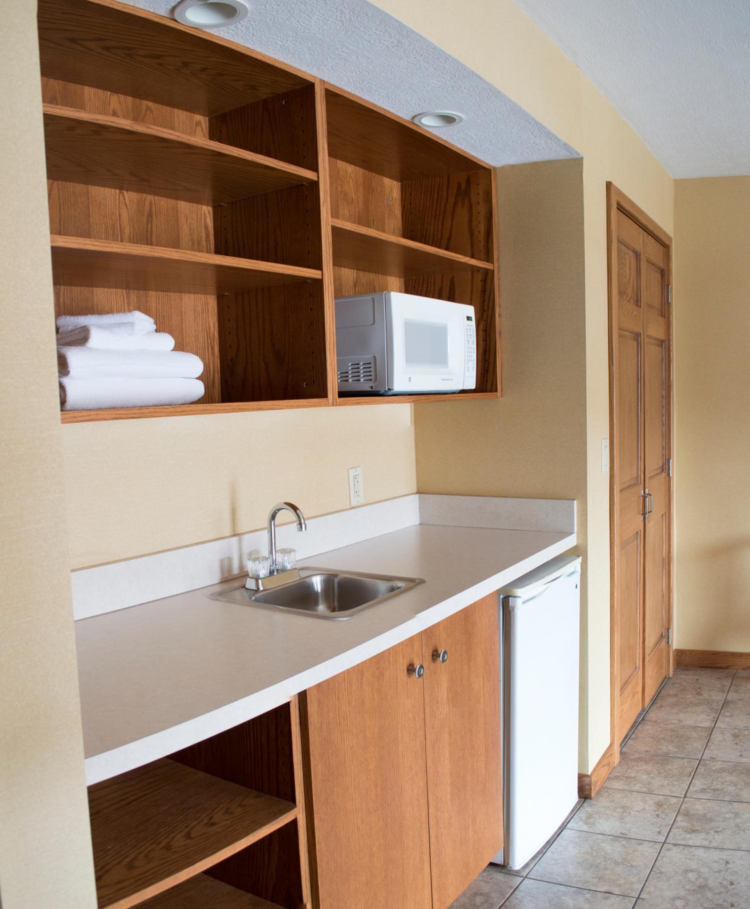 Two-Room Suite - Photo 2