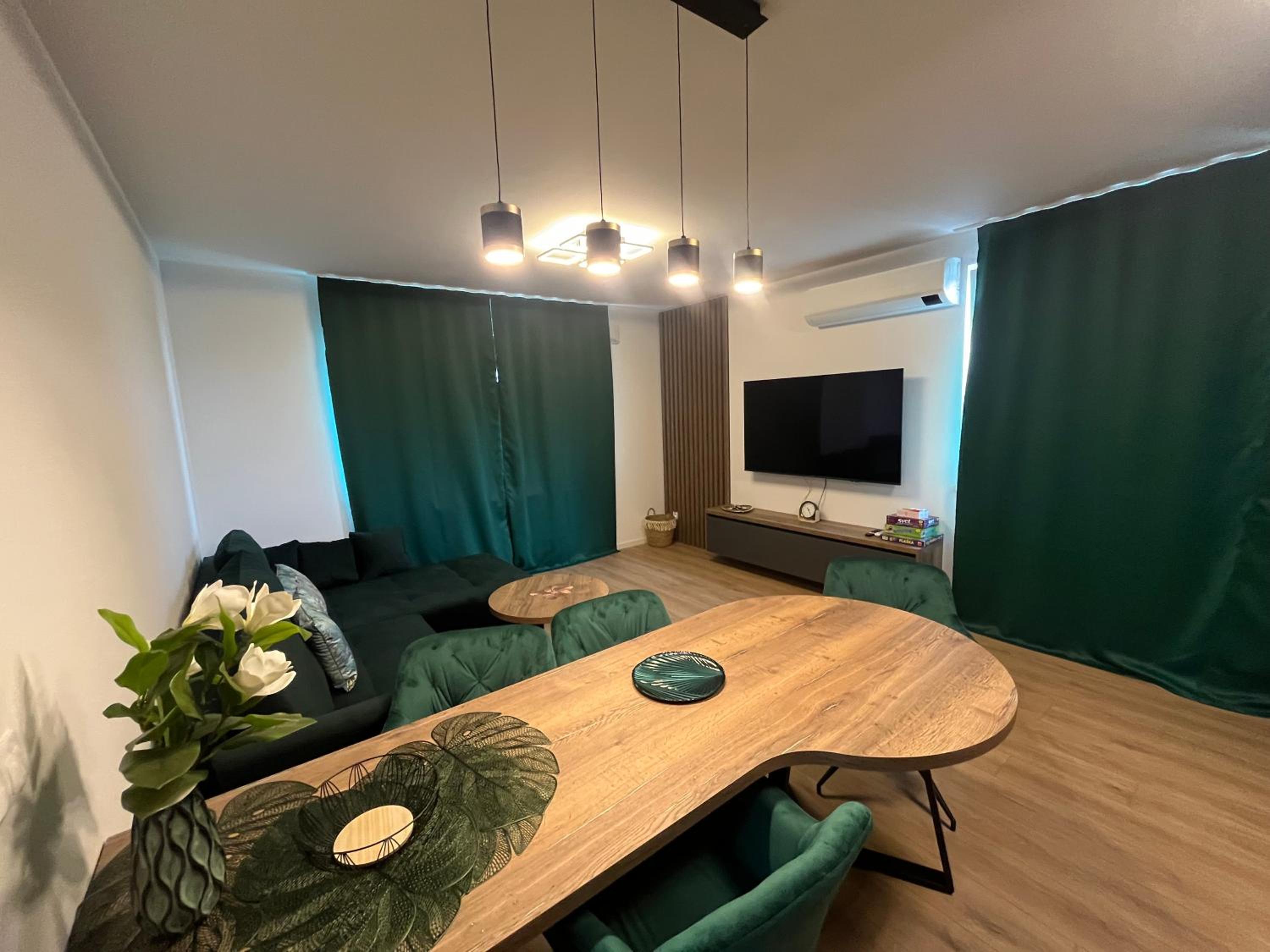Two-Bedroom Apartment with Balcony photo 3