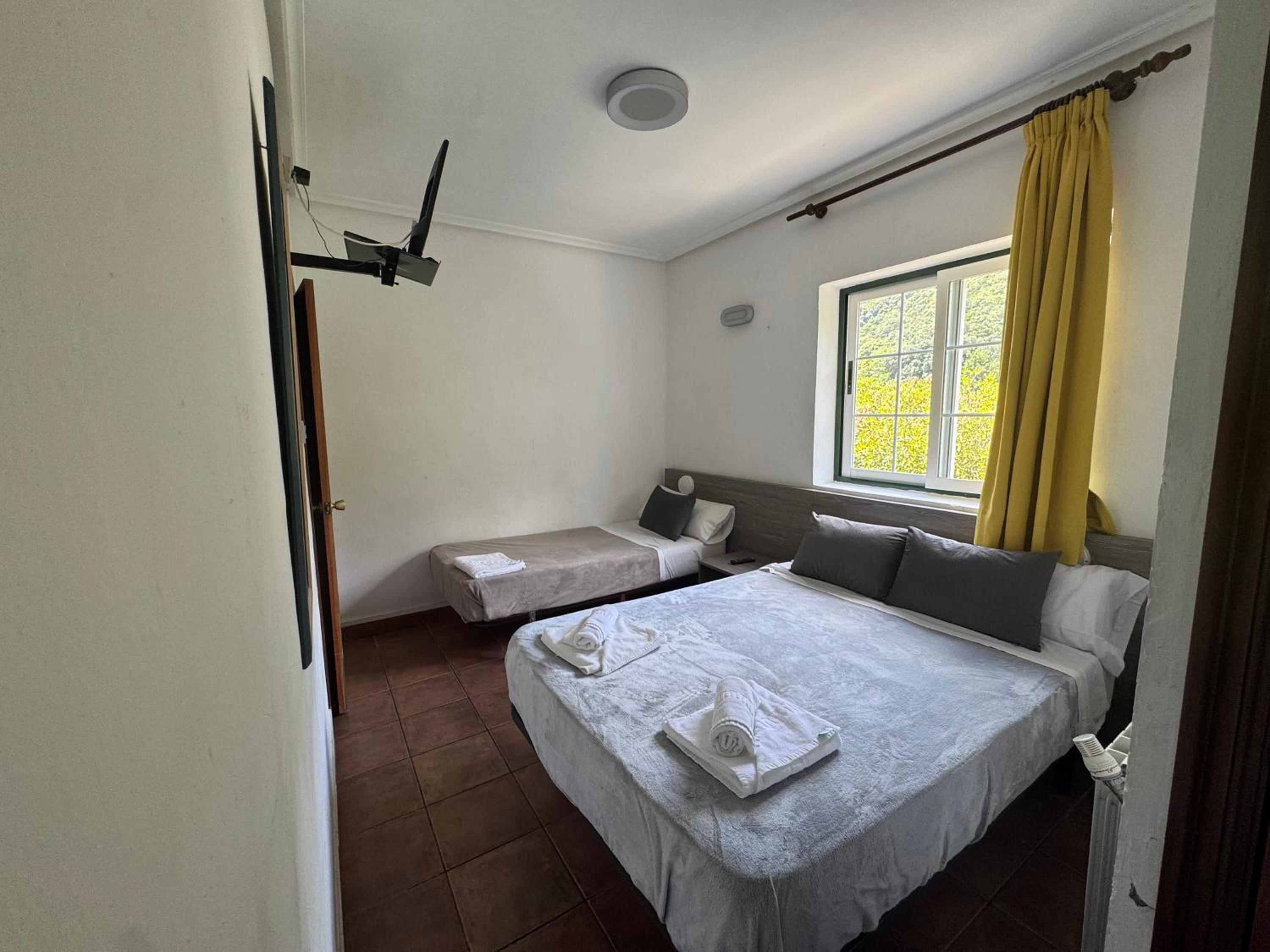 Triple Room with Mountain View