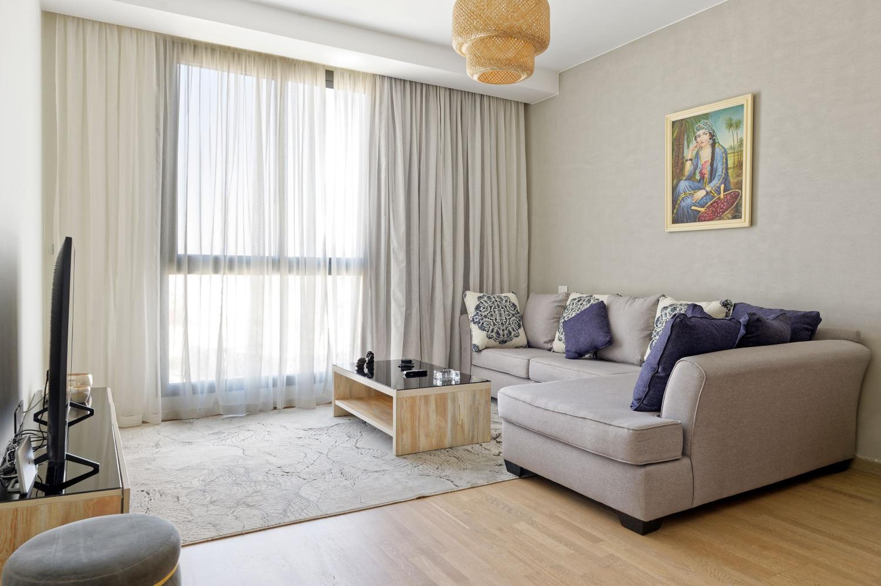 Classic One-Bedroom Apartment with King Bed photo 2