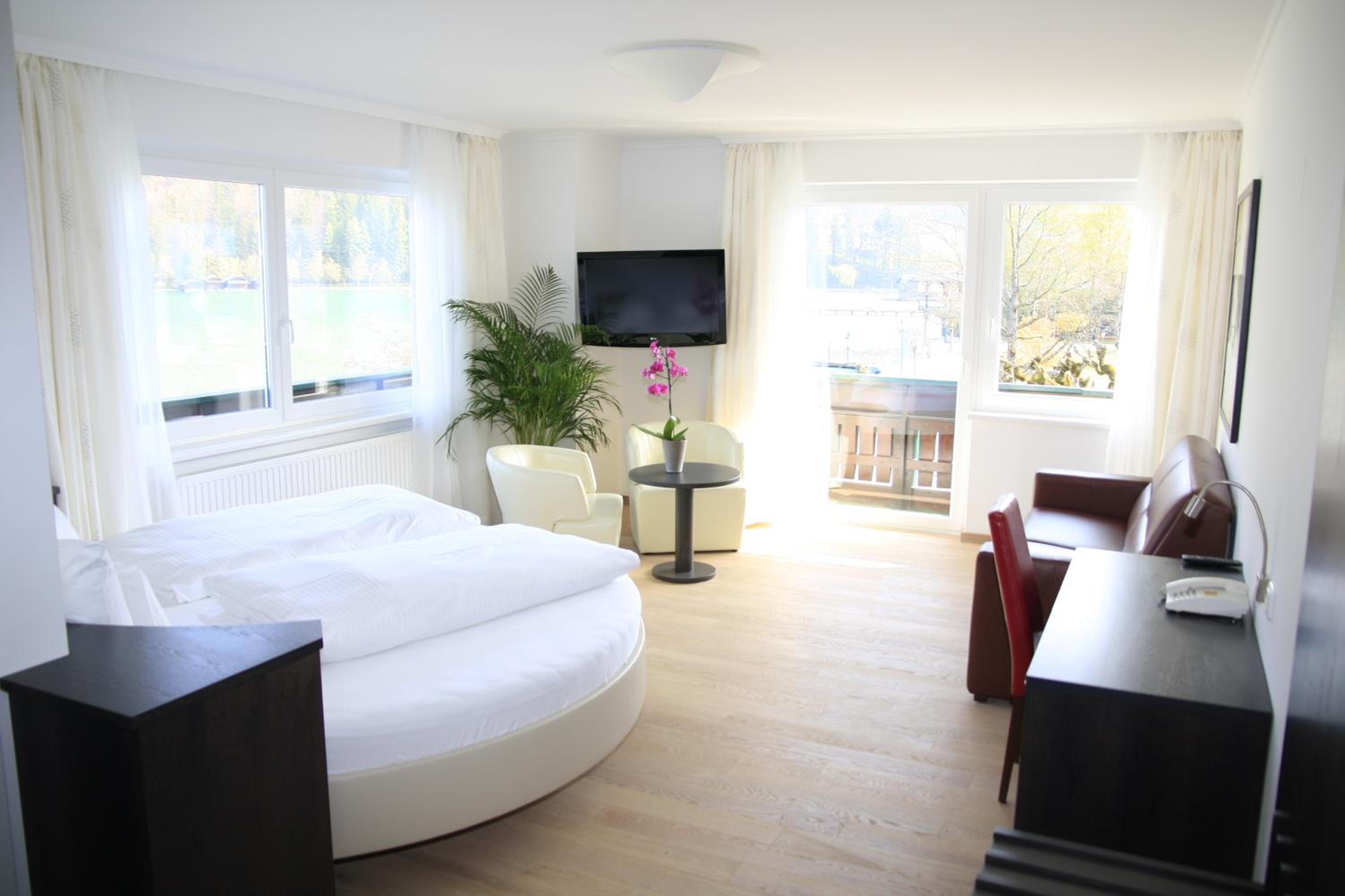Deluxe Junior Suite photo 1