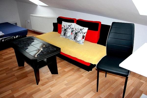 Budget Double Room - Photo 3