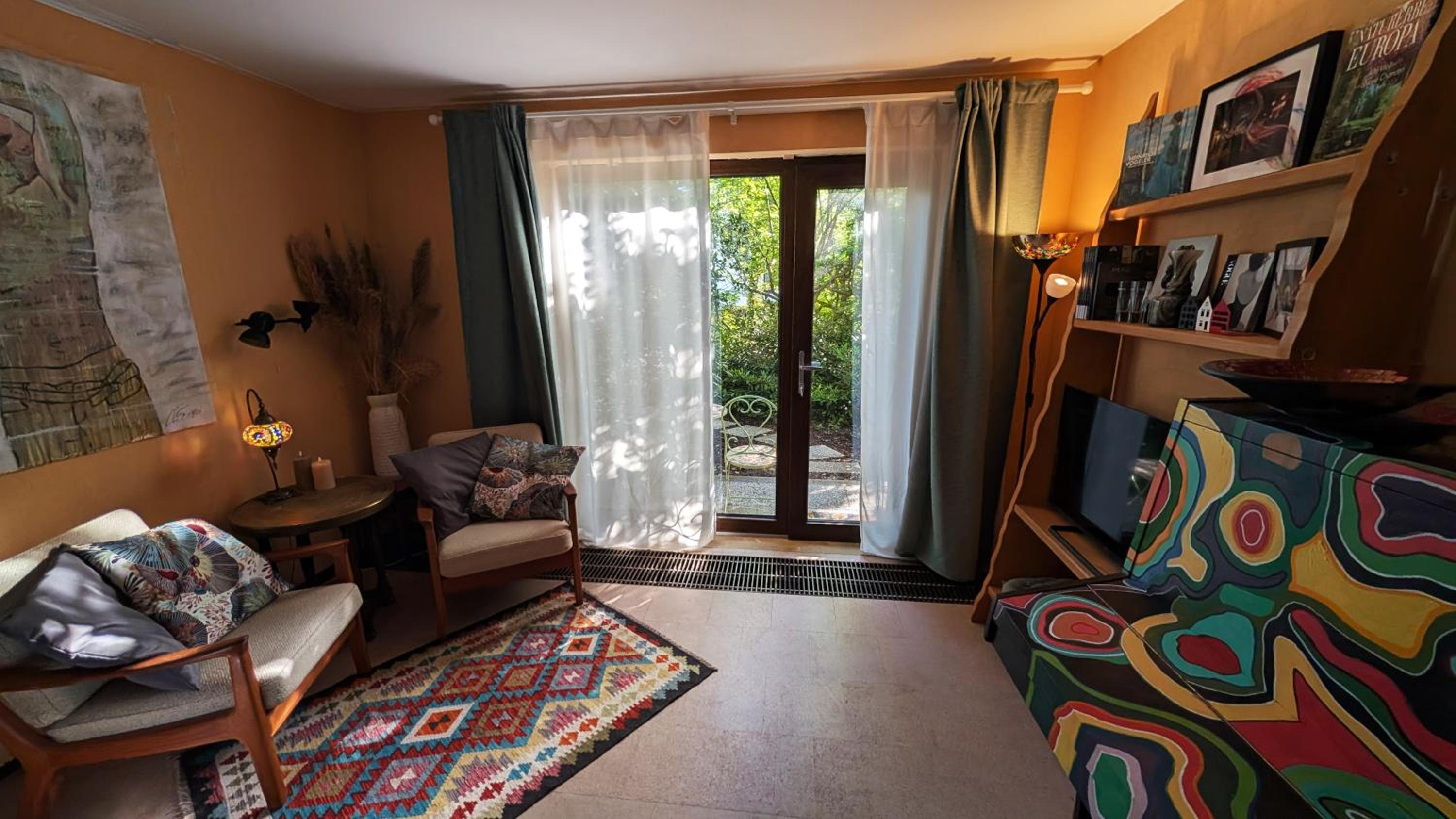 One-Bedroom Apartment with Terrace photo 3