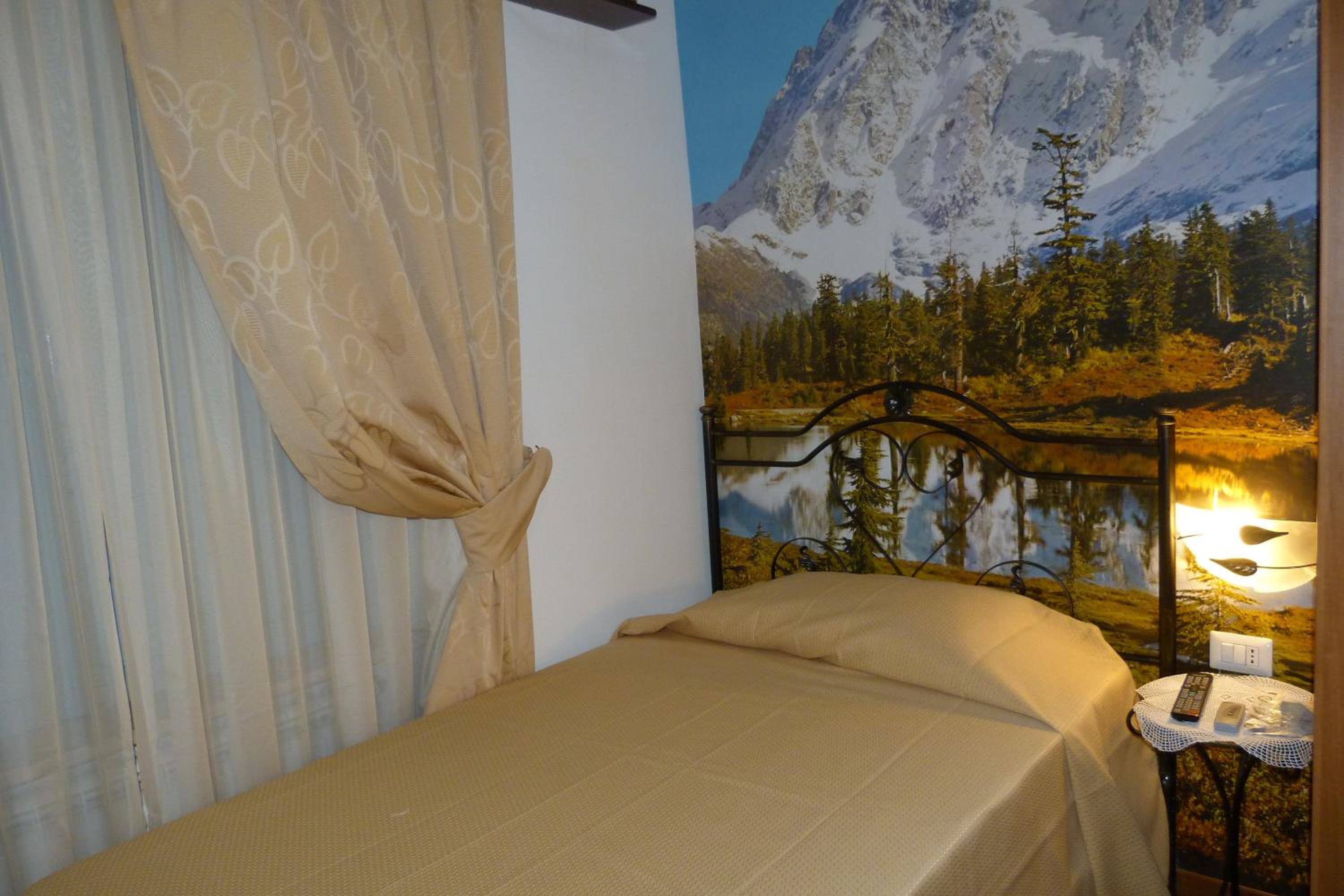 Single Room photo 1