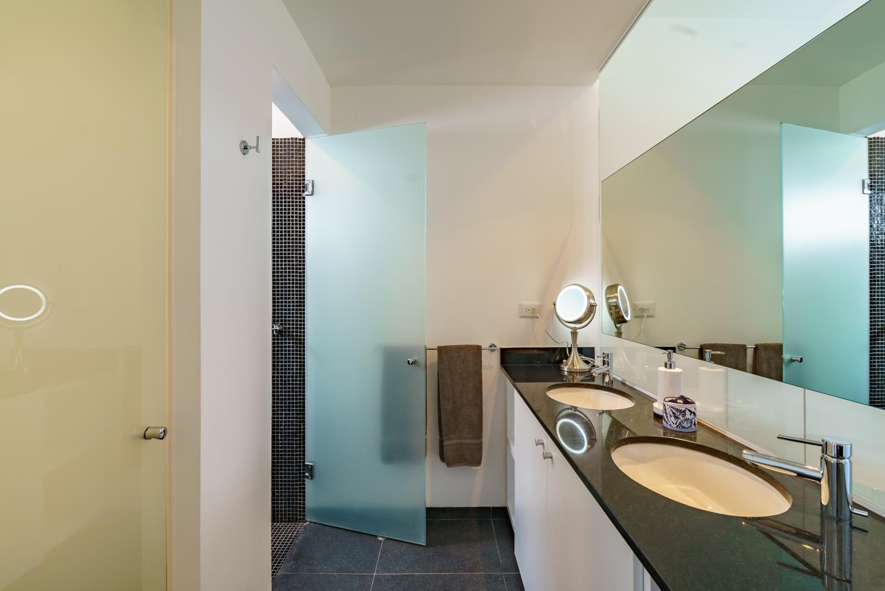 Two-Bedroom Apartment - Photo 9