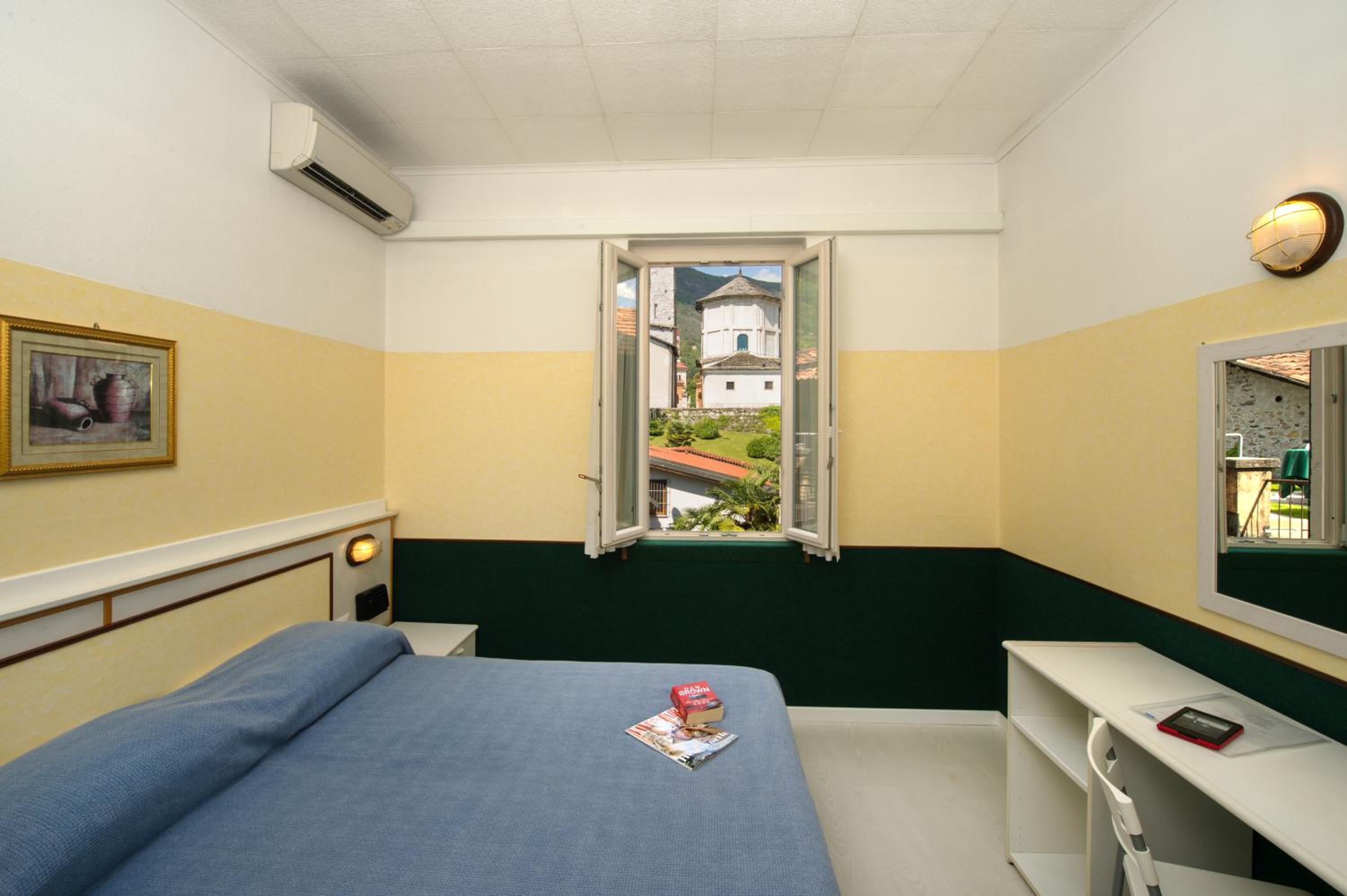 Standard Double Room photo 3