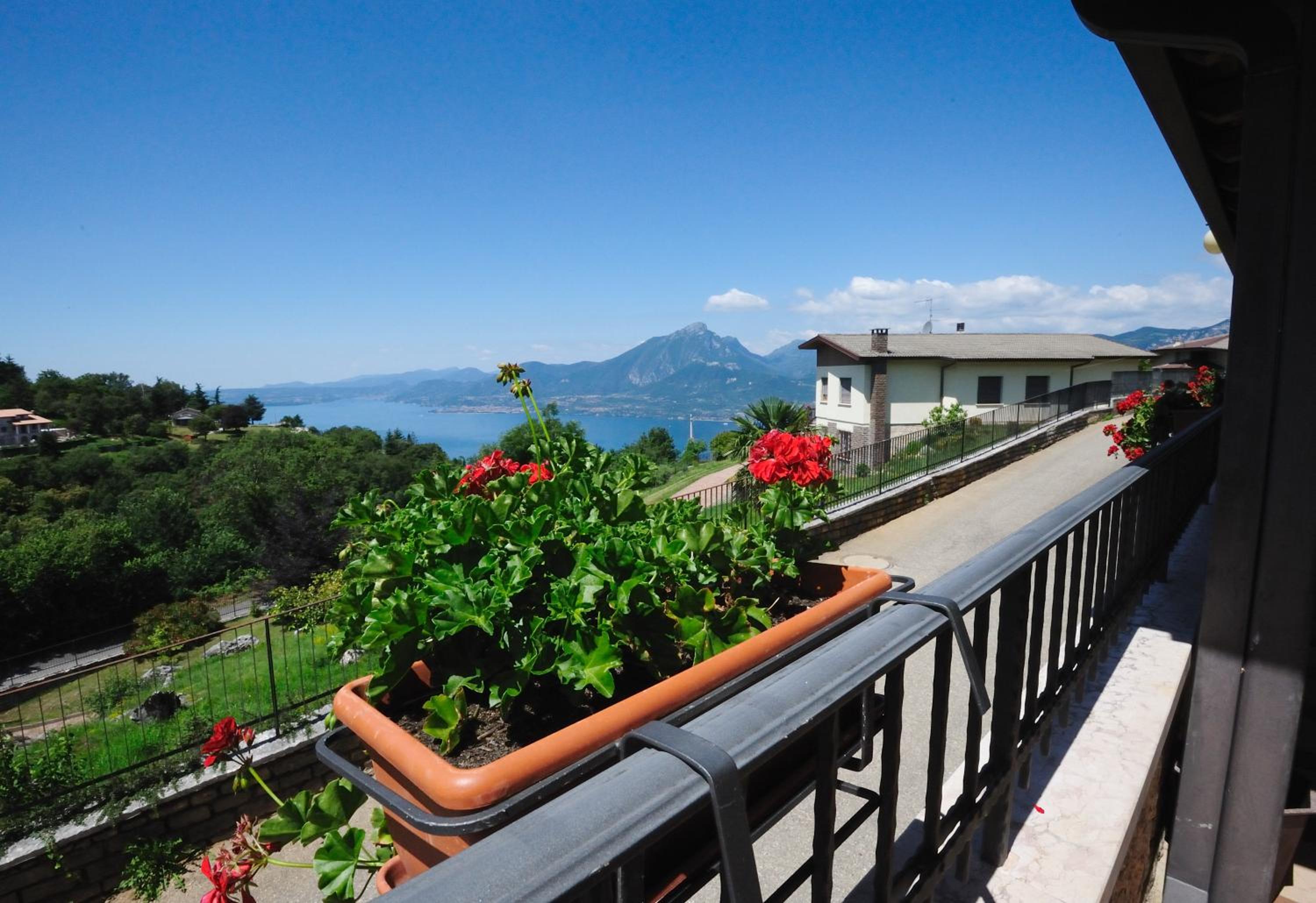 Single Room with Balcony photo 3