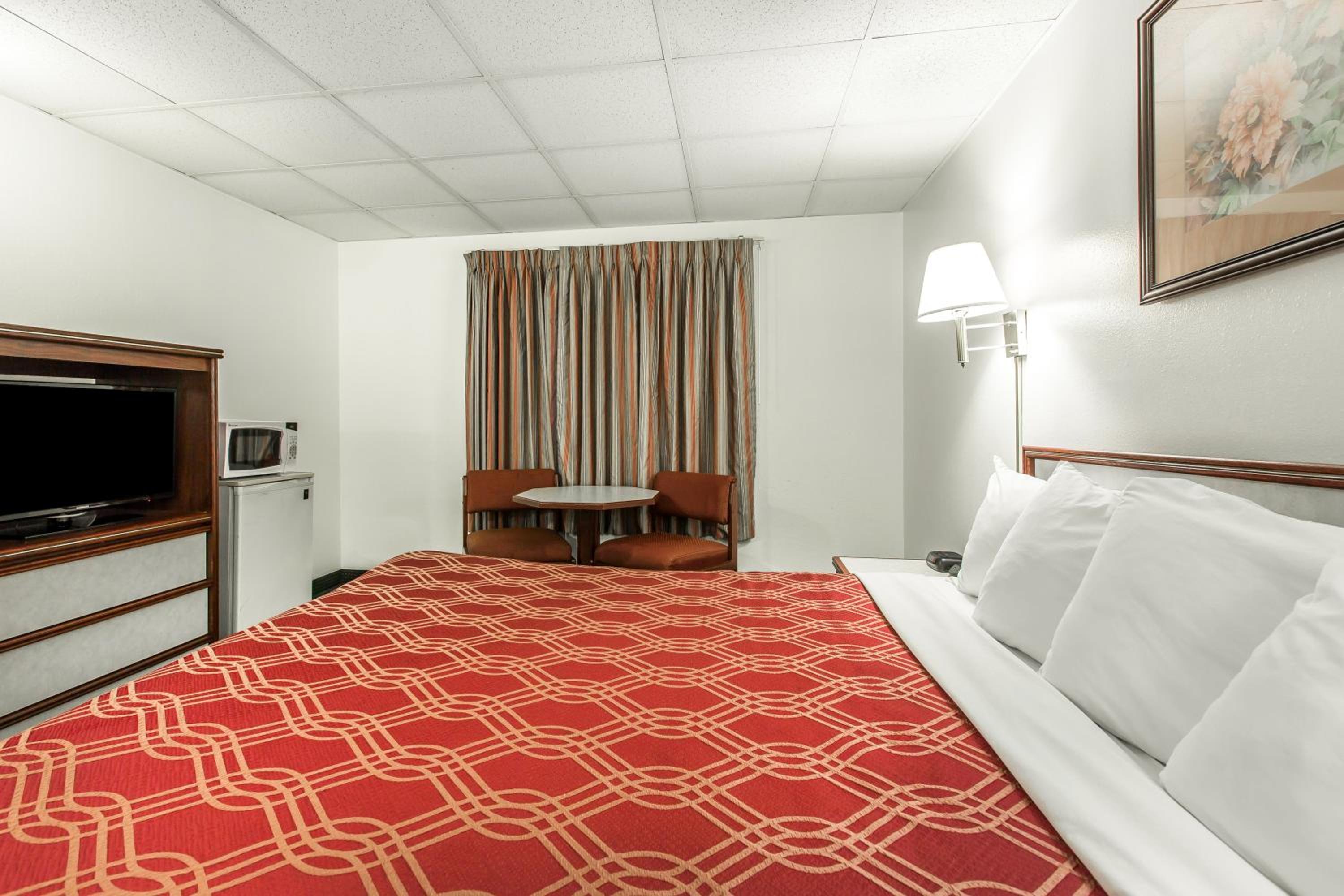 King Room with Ocean View - Non-Smoking - Photo 4