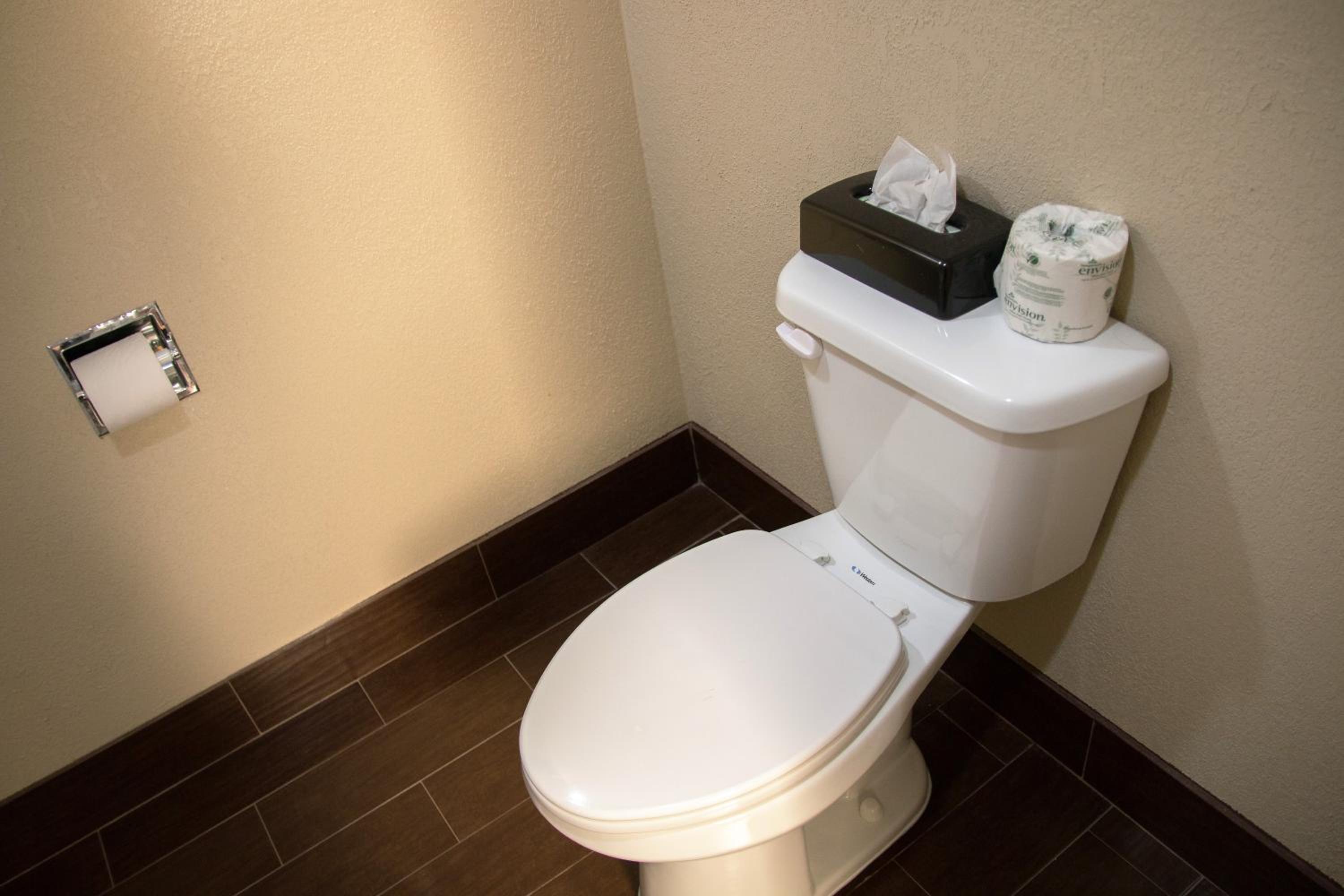 King Room - Non-Smoking - Photo 9