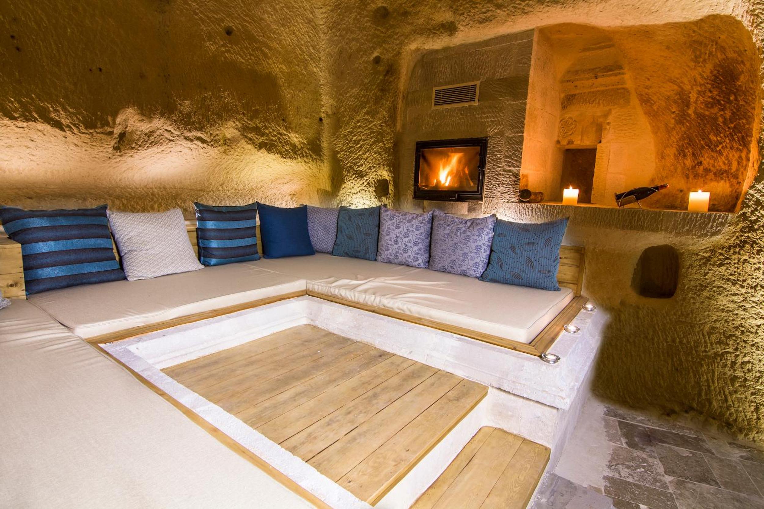 Deluxe Cave Suite - Photo 5
