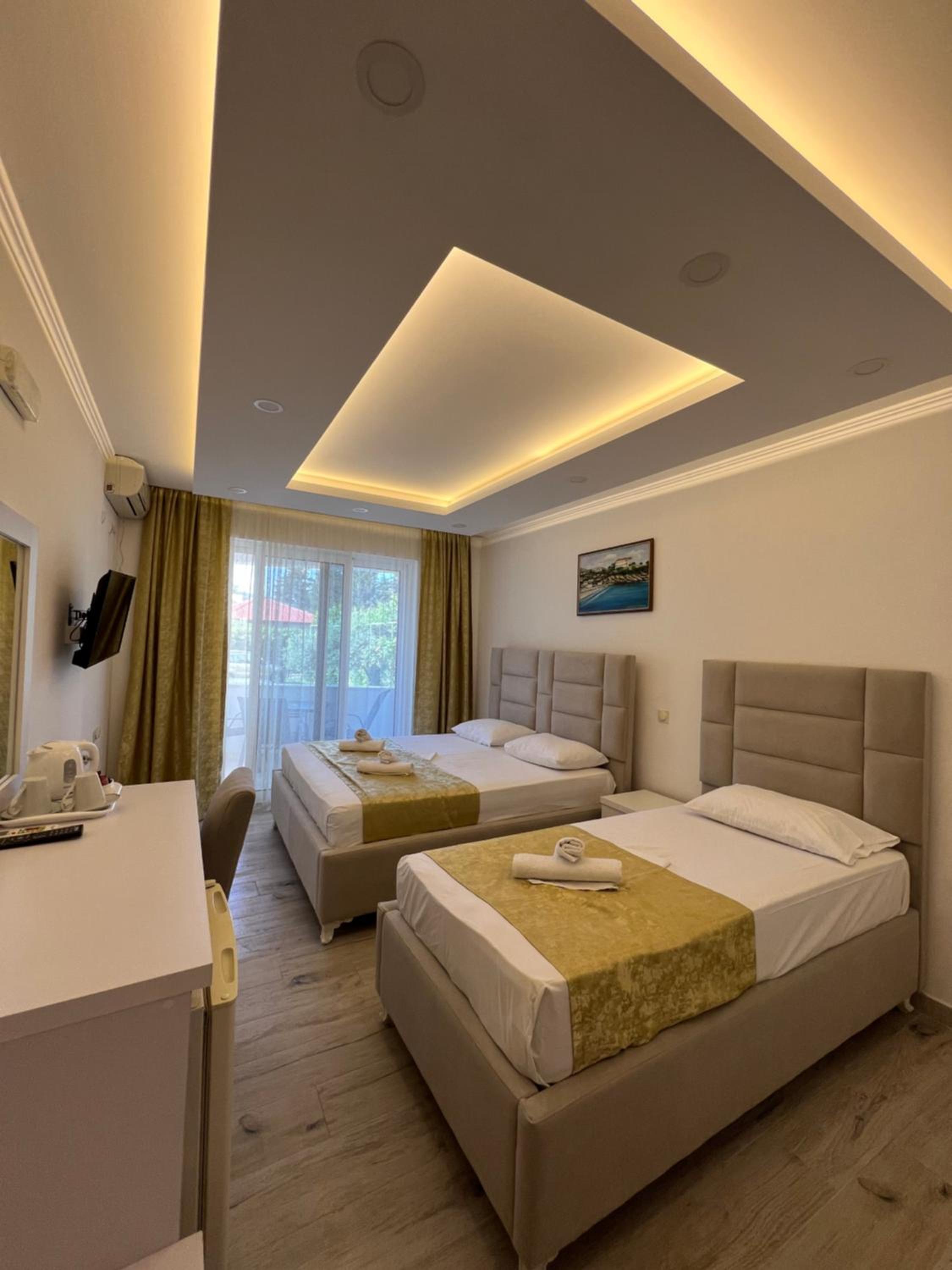 Deluxe Triple Room