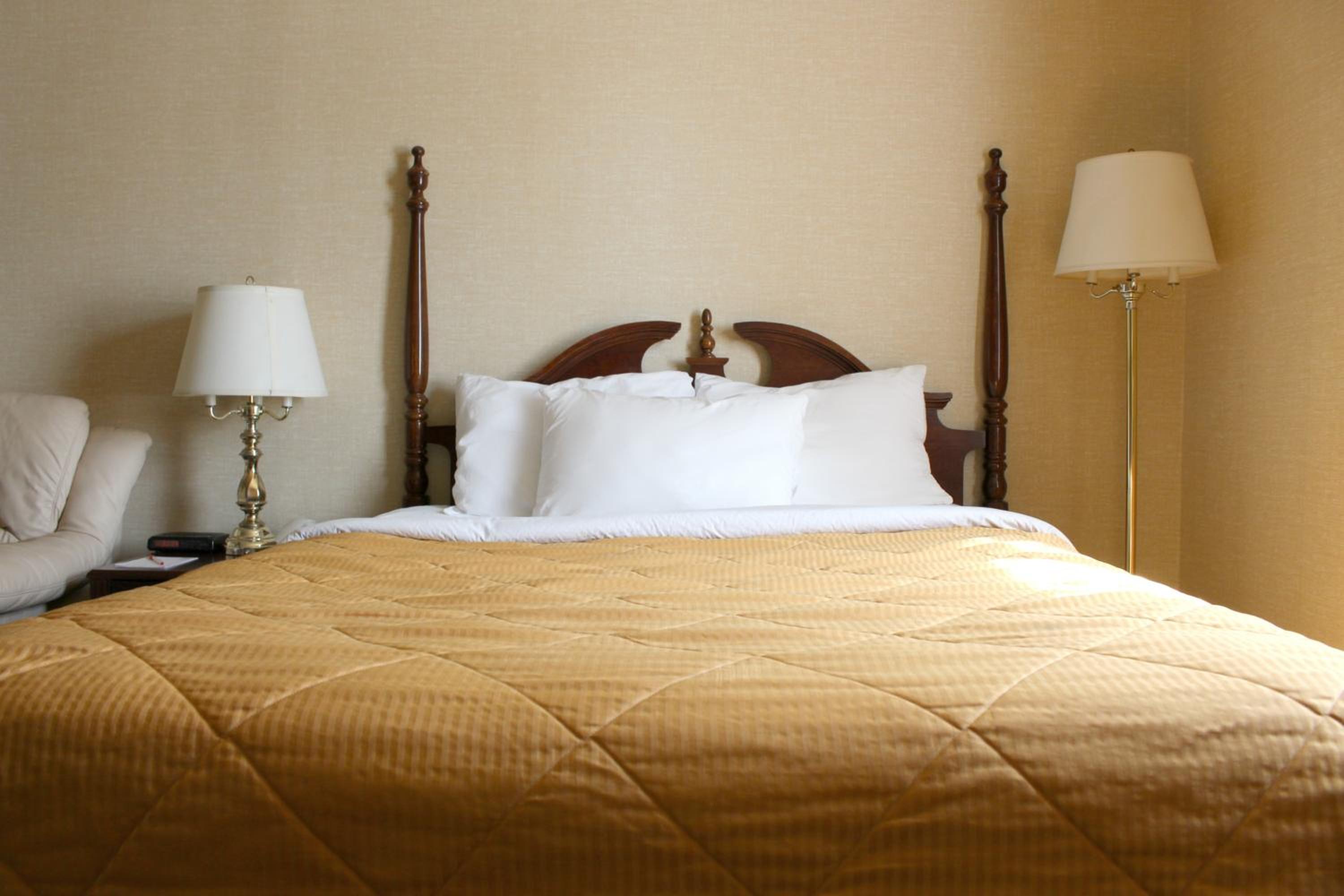 Deluxe Queen Room - Non-Smoking - Photo 3